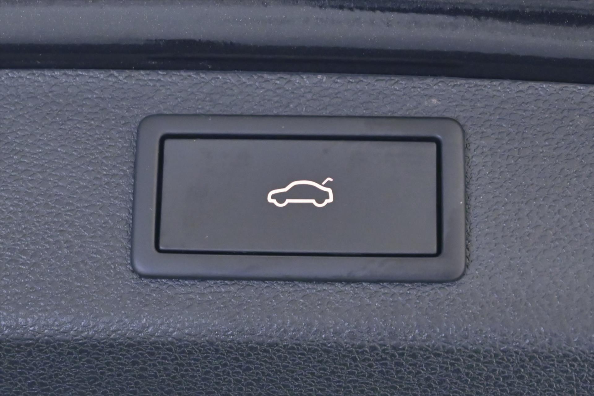 Hlavní fotografie vozu Škoda Octavia 2,0 TDI 110 KW DSG Ambition Záruka až 5 let (29)