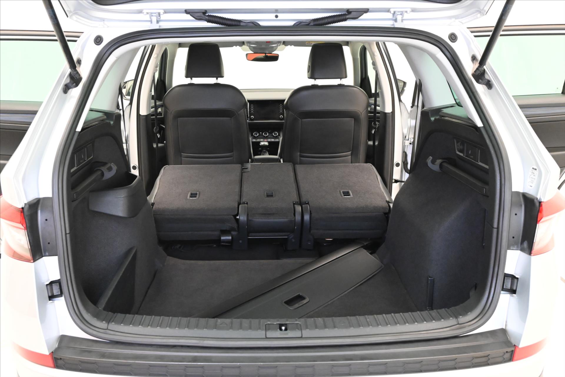 Hlavní fotografie vozu Škoda Kodiaq 1,5 TSI 110 kW DSG Business Záruka až 5 let (11)