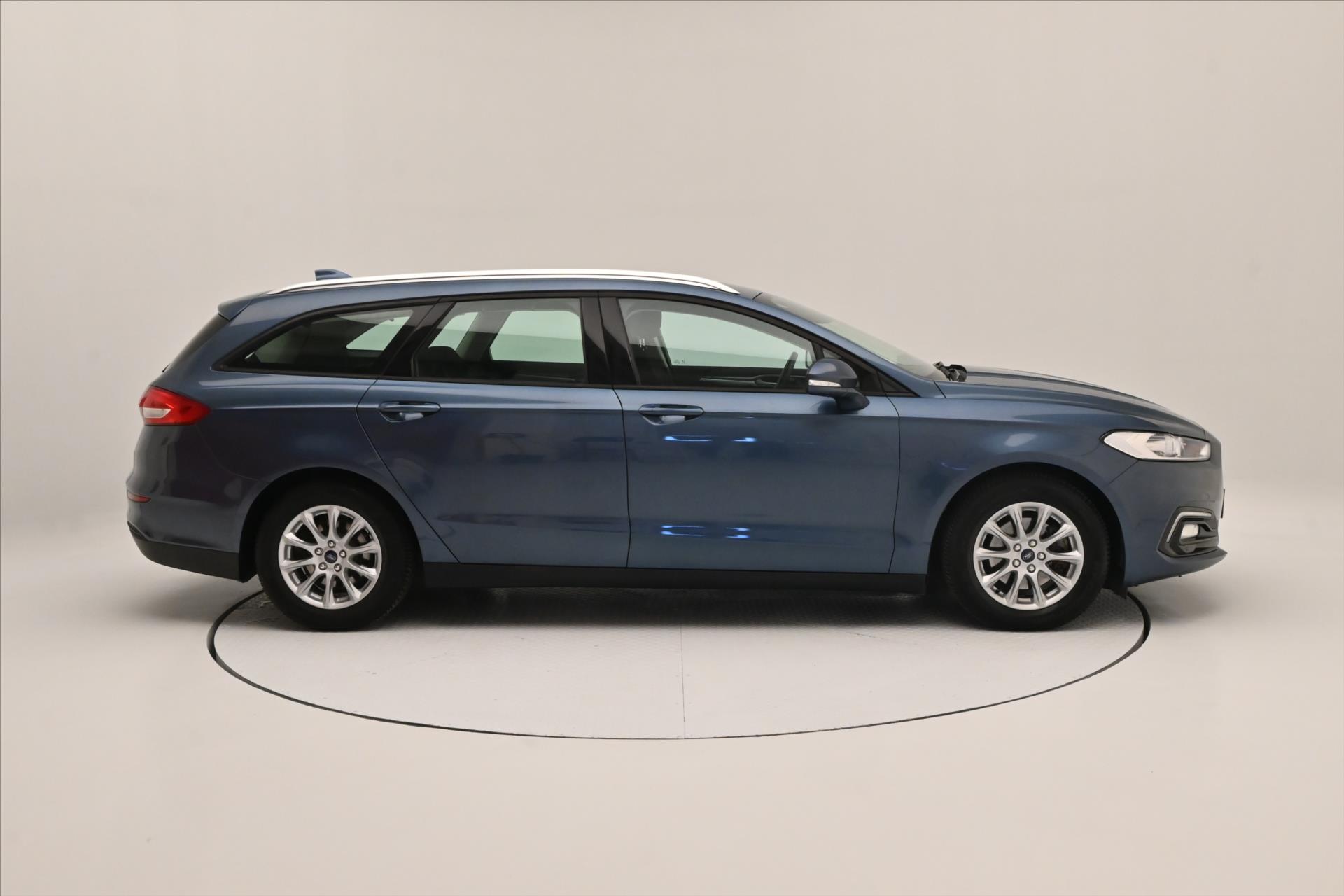 Hlavní fotografie vozu Ford Mondeo 2,0 TDCi 110 kW AT8 Titanium Záruka až 5 let (4)