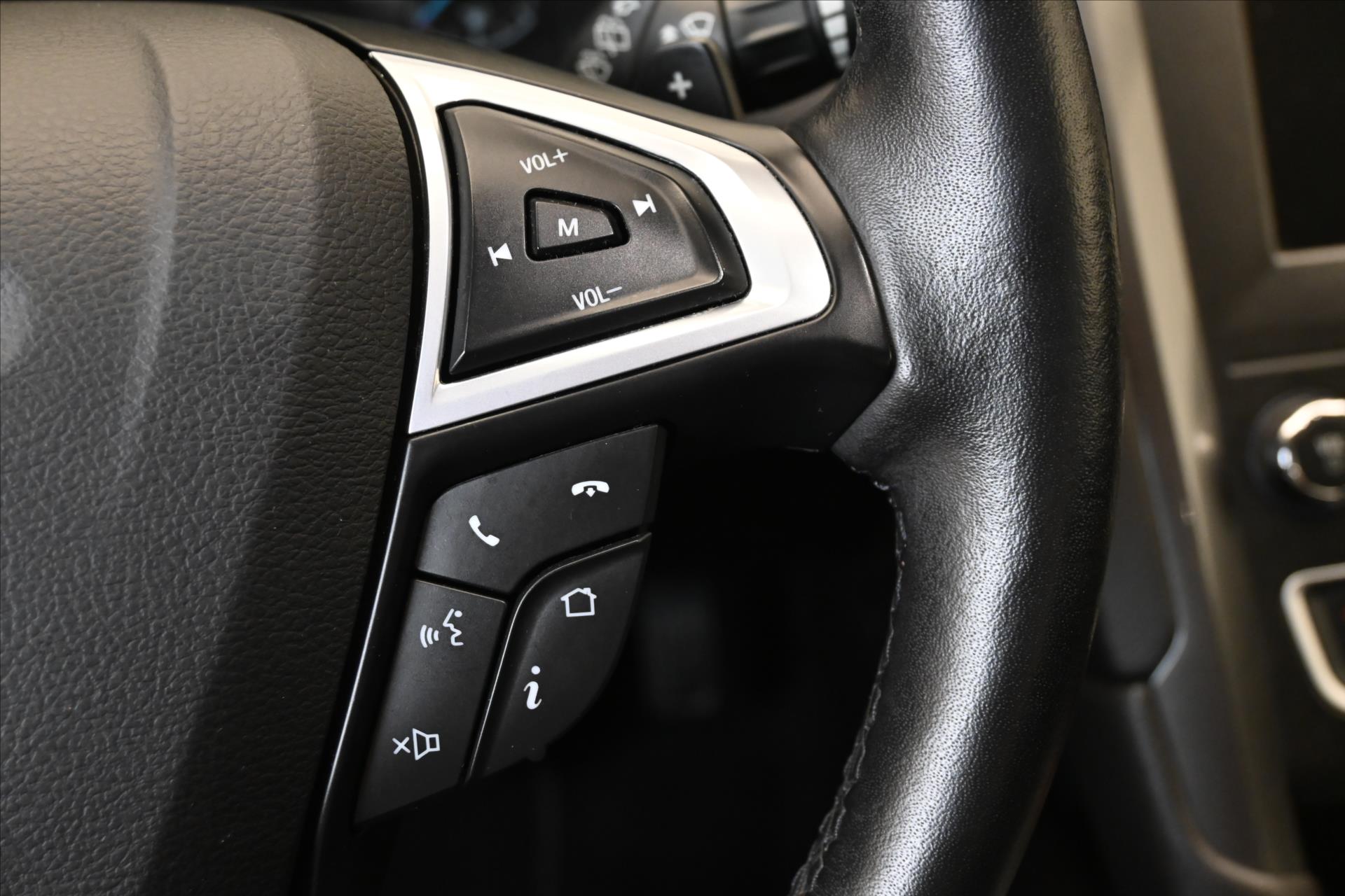 Hlavní fotografie vozu Ford Mondeo 2,0 TDCi 110kW AT8 Titanium Záruka až 5 let (22)