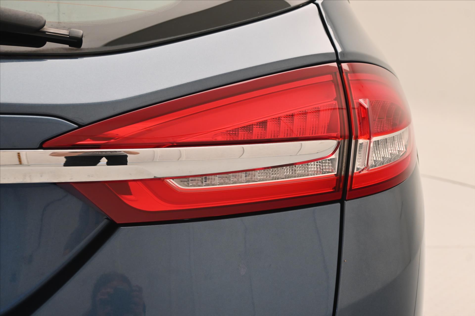 Hlavní fotografie vozu Ford Mondeo 2,0 TDCi 110kW AT8 Titanium Záruka až 5 let (32)