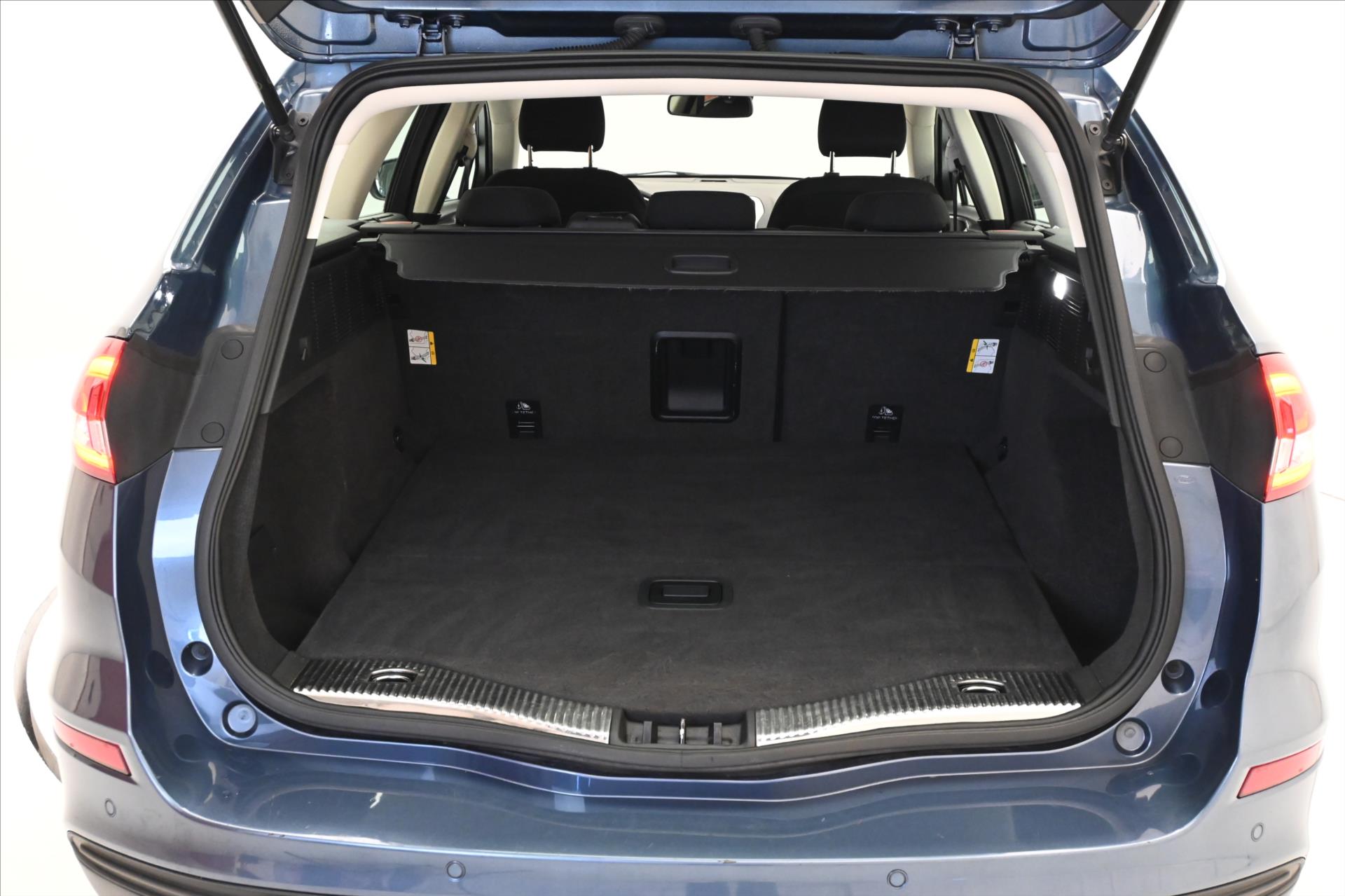 Hlavní fotografie vozu Ford Mondeo 2,0 TDCi 110kW AT8 Titanium Záruka až 5 let (9)