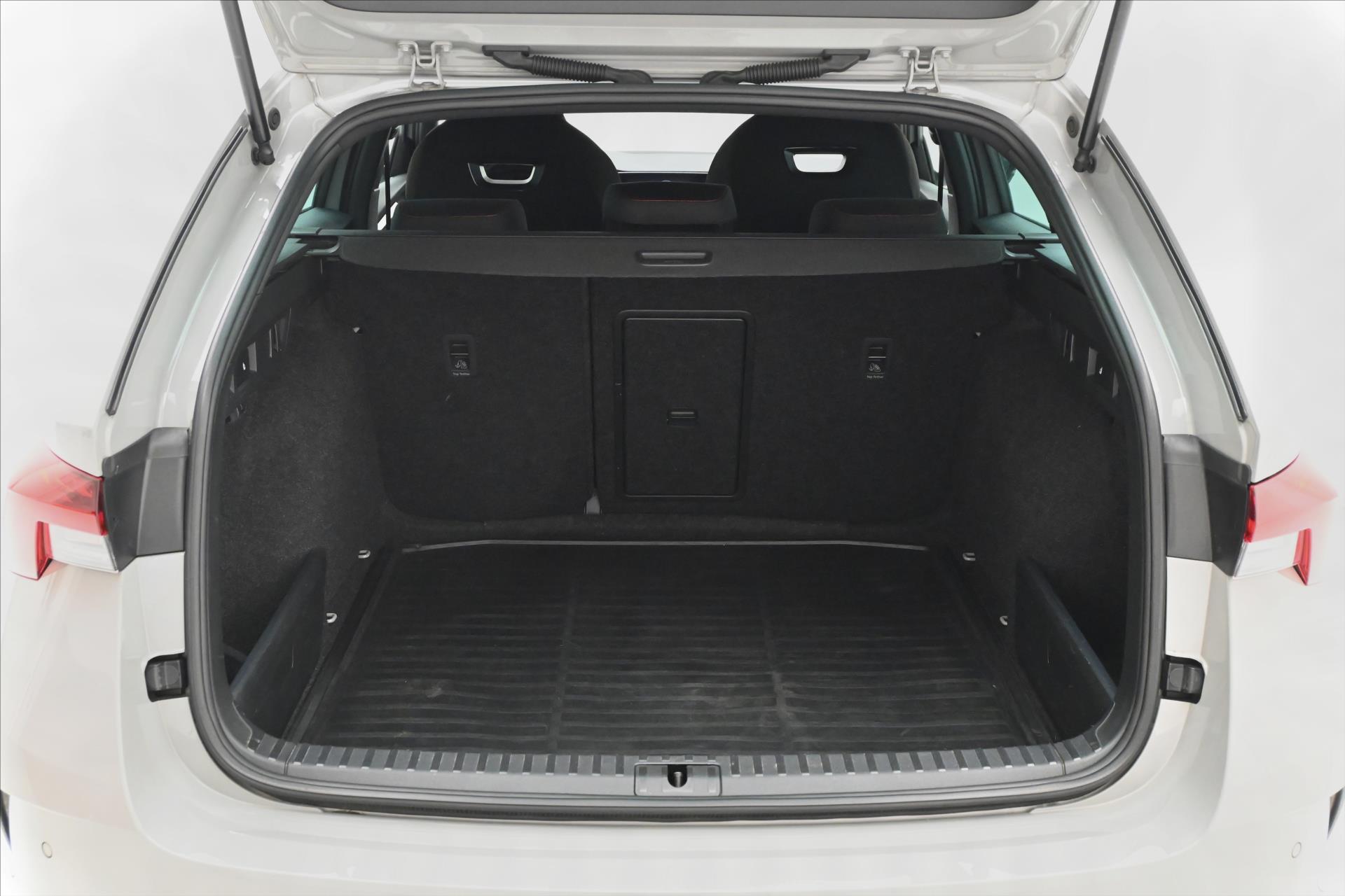 Hlavní fotografie vozu Škoda Octavia 2,0 TDI 147kW RS DSG Záruka až 5 let (10)