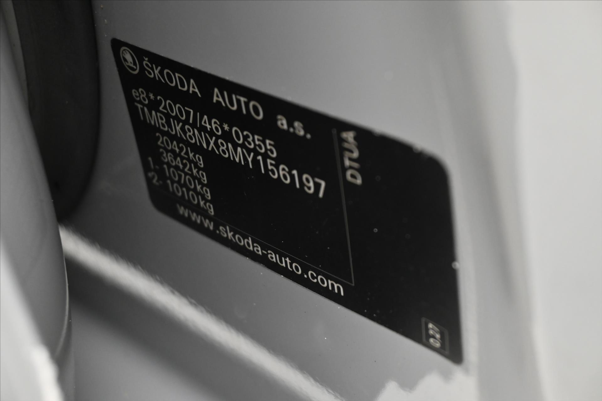 Hlavní fotografie vozu Škoda Octavia 2,0 TDI 147kW RS DSG Záruka až 5 let (12)