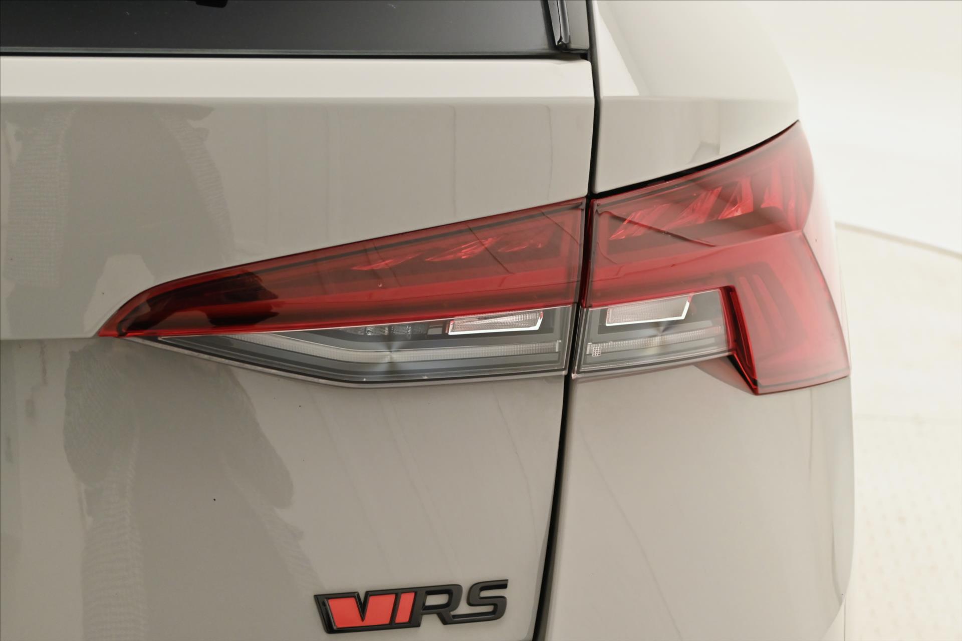 Hlavní fotografie vozu Škoda Octavia 2,0 TDI 147kW RS DSG Záruka až 5 let (29)