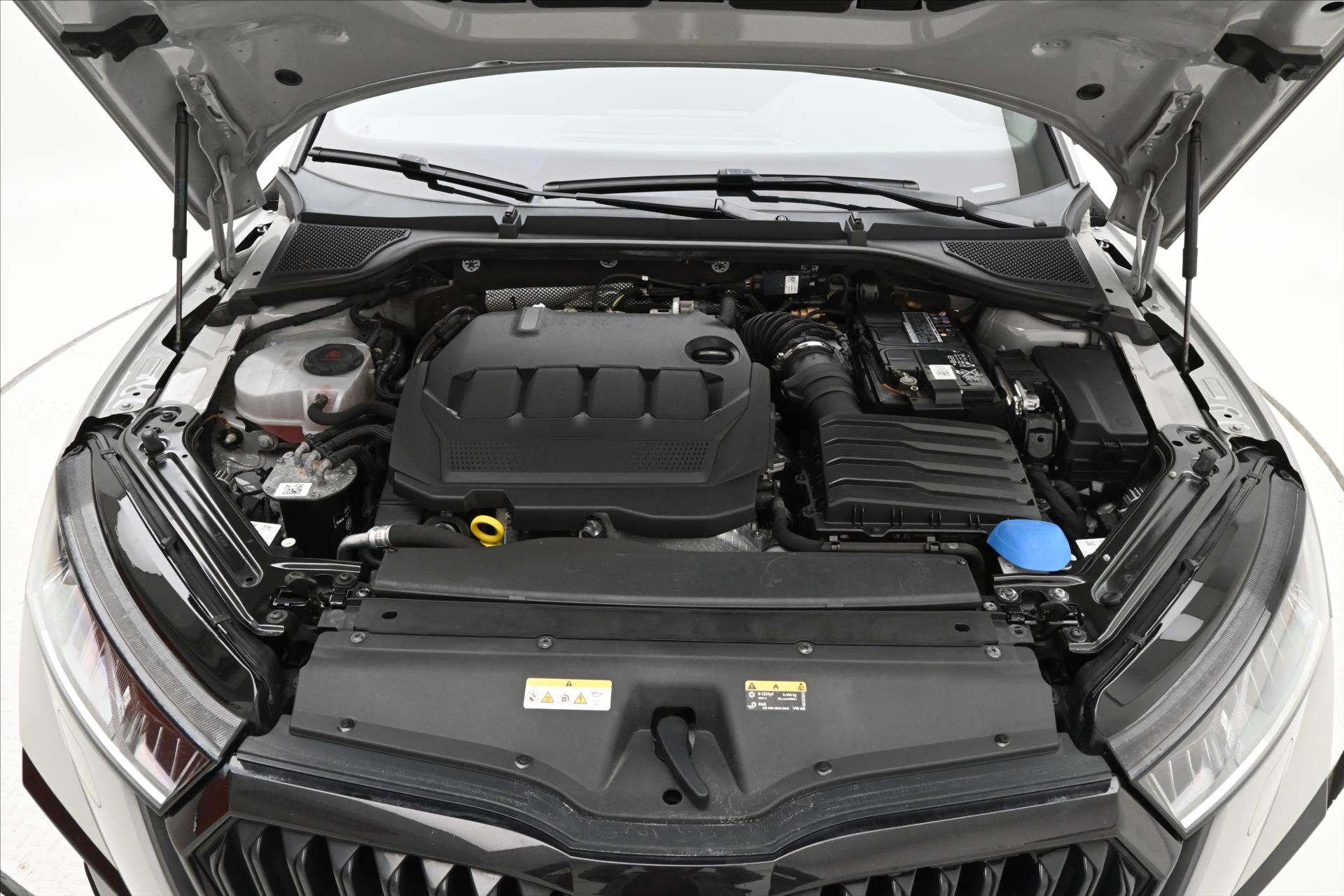Hlavní fotografie vozu Škoda Octavia 2,0 TDI 147kW RS DSG Záruka až 5 let (9)