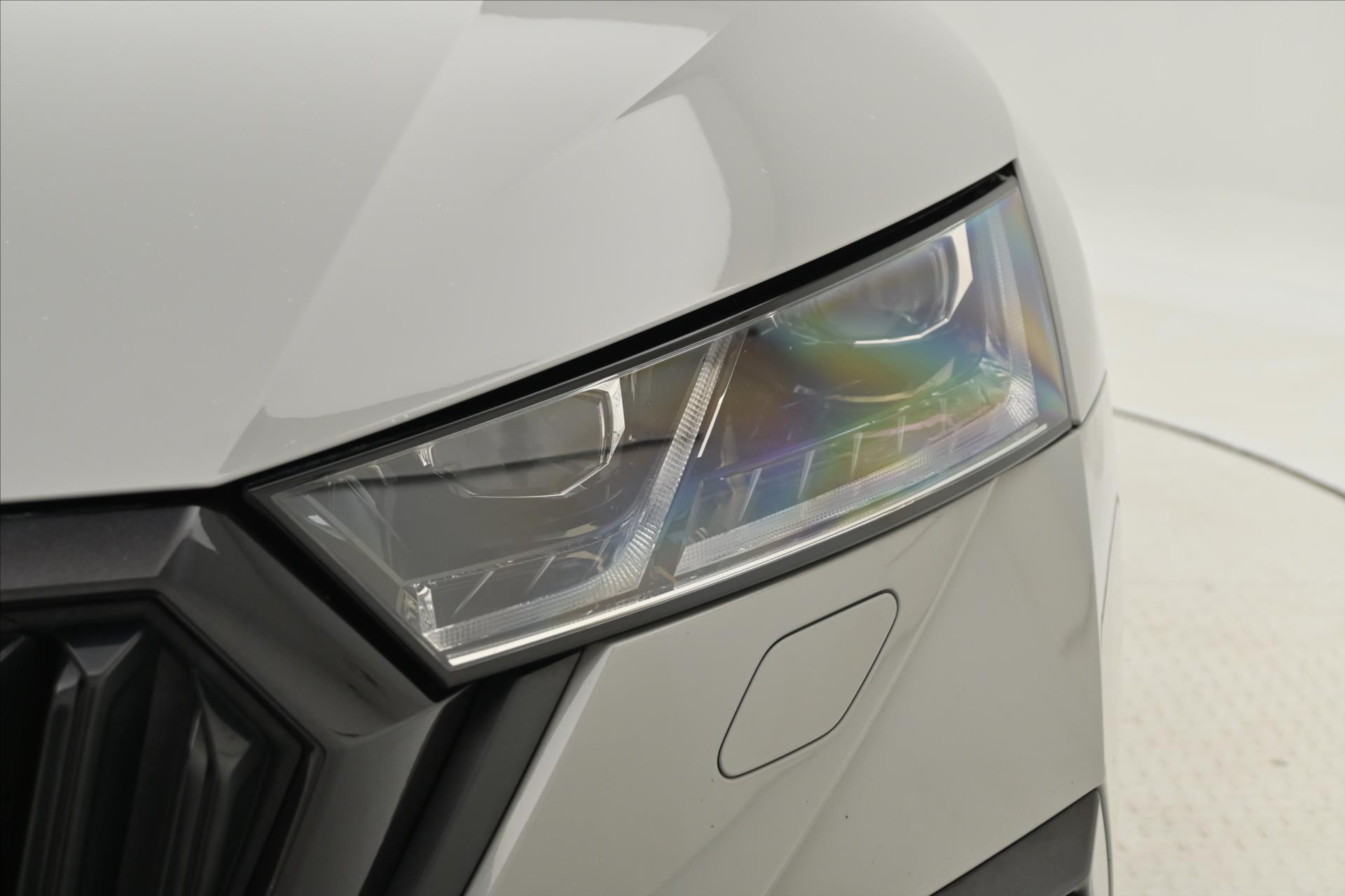 Hlavní fotografie vozu Škoda Octavia 2,0 TDI RS 147 kW DSG Záruka až 5 let (28)