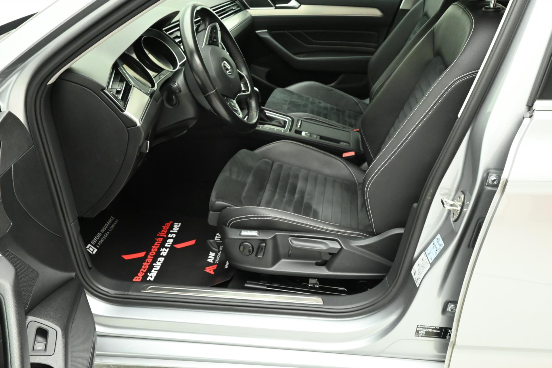 Main photo of the car Volkswagen Passat 2.0 TDI 140 kW DSG ELEGANCE Warranty up to 5 years (13)