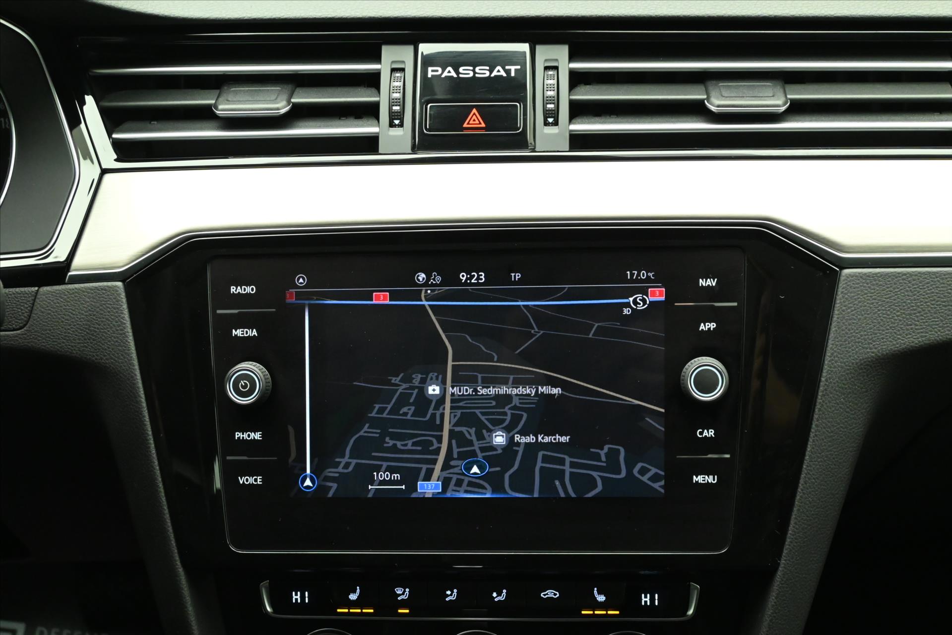 Main photo of the car Volkswagen Passat 2.0 TDI 140 kW DSG ELEGANCE Warranty up to 5 years (19)