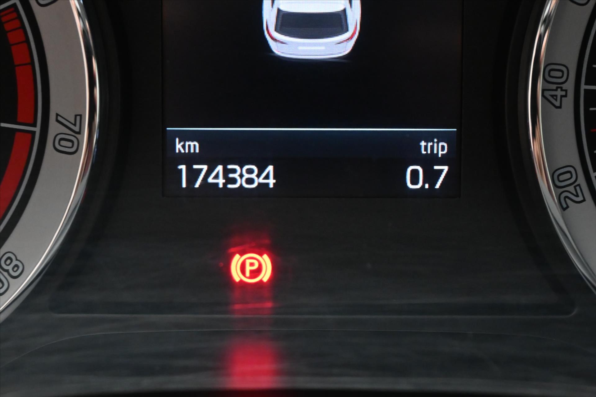 Hlavní fotografie vozu Škoda Kodiaq 1,5 TSI 110 kW Business Edition Záruka až 5 let (17)