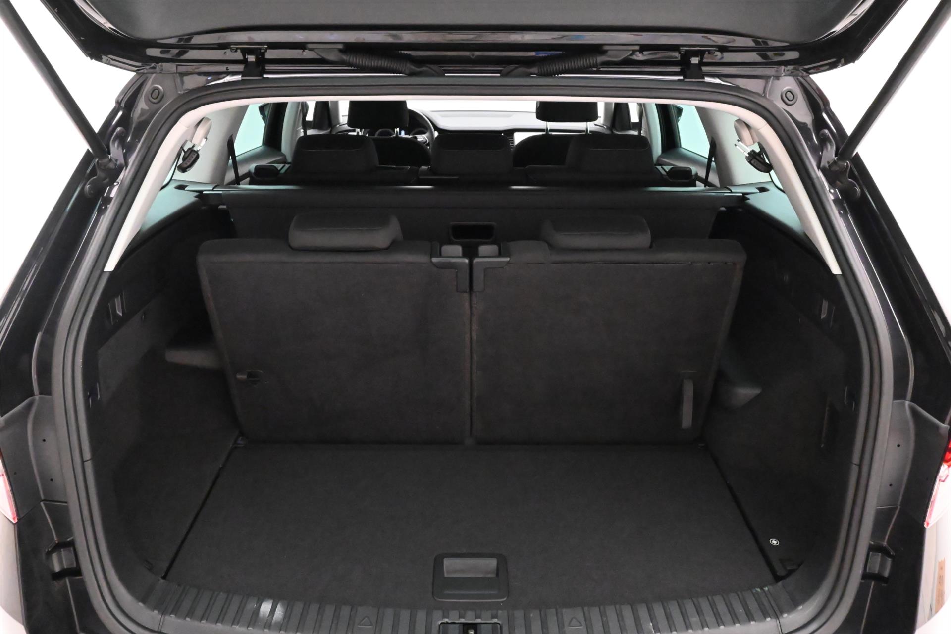 Hlavní fotografie vozu Škoda Kodiaq 2,0 TDI 110 kW DSG 7Míst NAVI Záruka až 5 let (10)