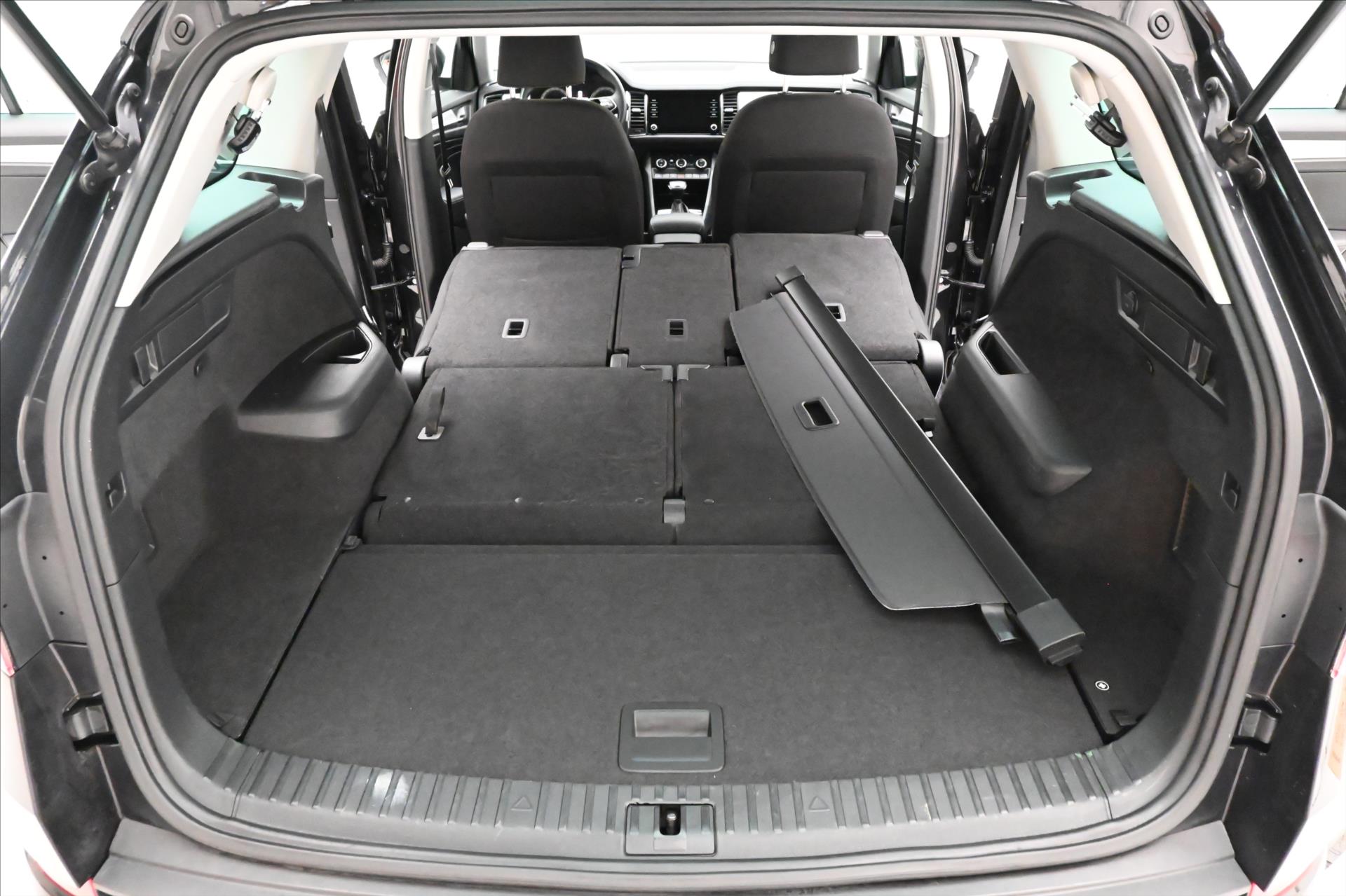 Hlavní fotografie vozu Škoda Kodiaq 2,0 TDI 110 kW DSG 7Míst NAVI Záruka až 5 let (12)