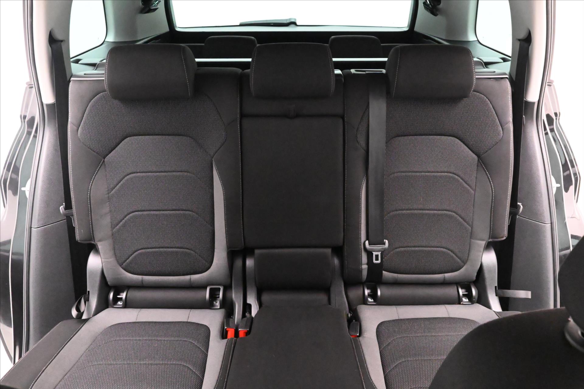 Hlavní fotografie vozu Škoda Kodiaq 2,0 TDI 110 kW DSG 7Míst NAVI Záruka až 5 let (28)