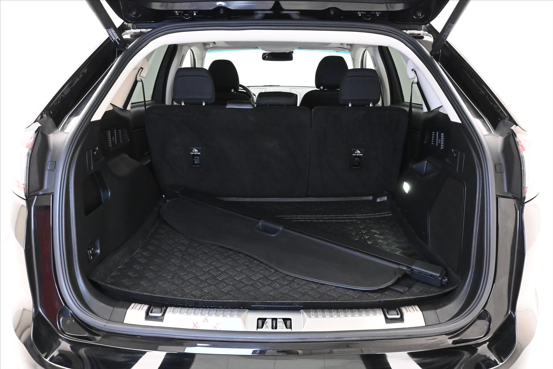 Hlavní fotografie vozu Ford Edge 2,0 TDCi 154 kW 4x4 AT6 Panorama Záruka až 5 let (10)