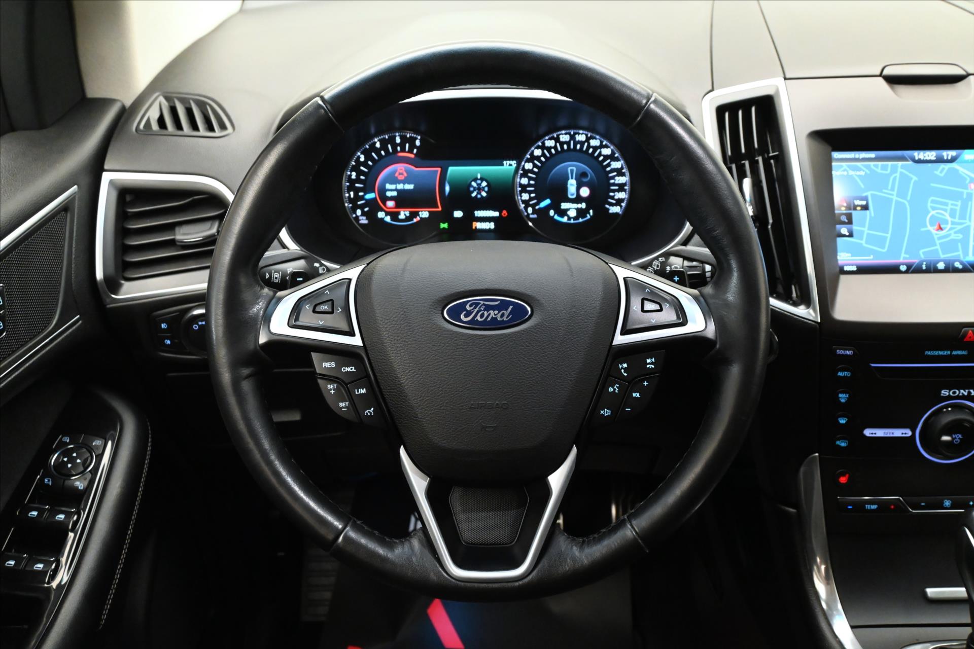 Hlavní fotografie vozu Ford Edge 2,0 TDCi 154 kW 4x4 AT6 Panorama Záruka až 5 let (18)