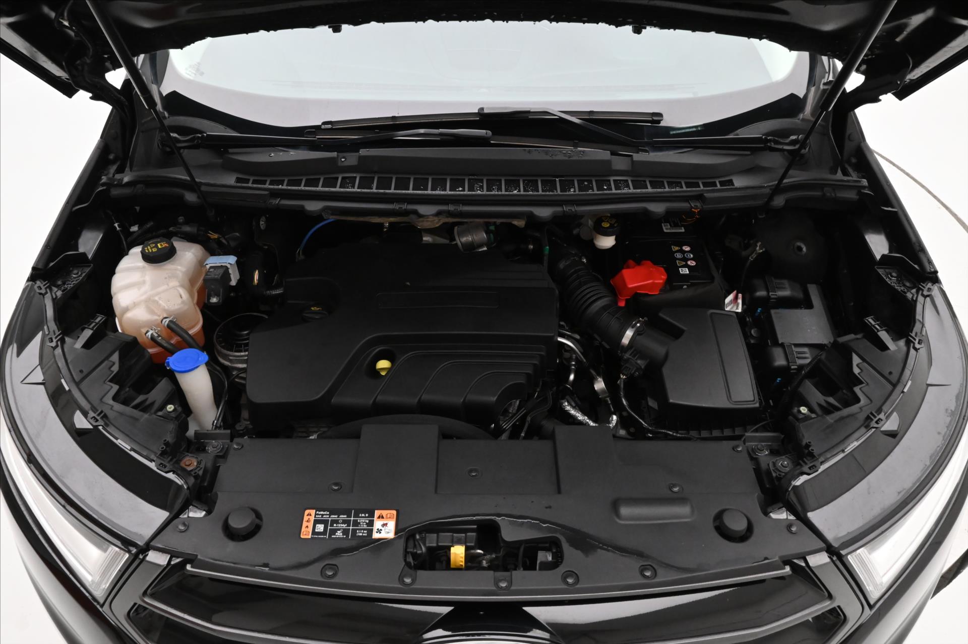 Hlavní fotografie vozu Ford Edge 2,0 TDCi 154 kW 4x4 AT6 Panorama Záruka až 5 let (9)