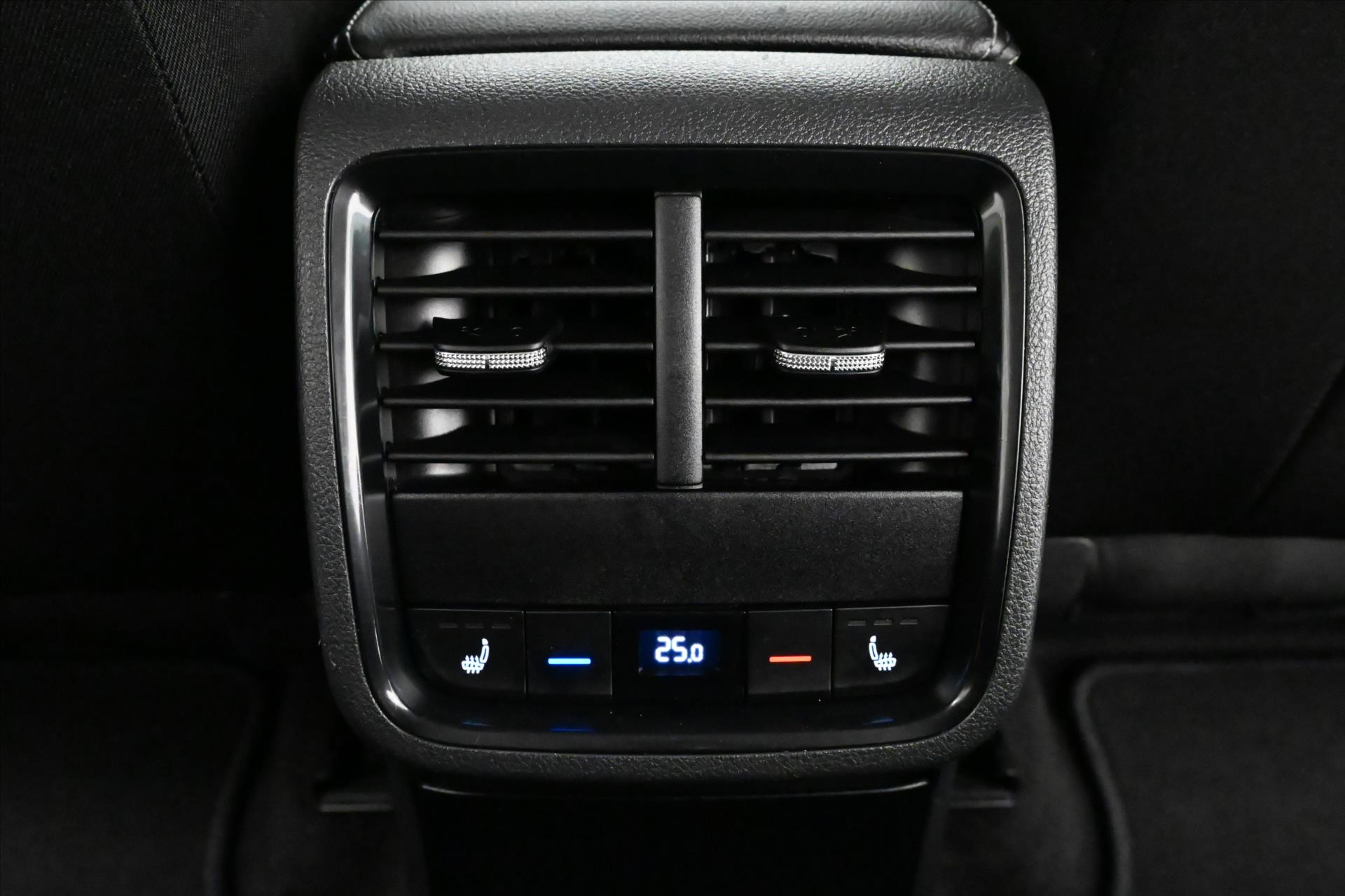 Hlavní fotografie vozu Škoda Octavia 2,0 TDI 110 kW Ambition Záruka až 5 let (23)
