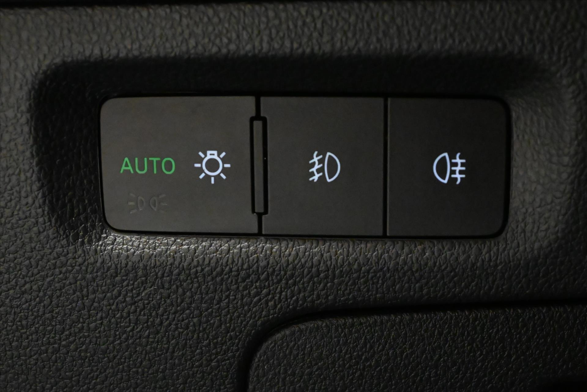 Hlavní fotografie vozu Škoda Octavia 2,0 TDI 110 kW Ambition Záruka až 5 let (28)
