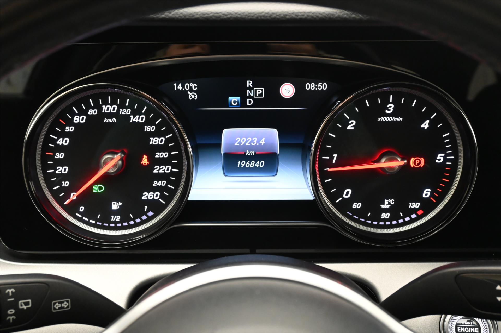 Hlavní fotografie vozu Mercedes-Benz Třídy E 2,0 220d 143 kW Avantgarde AT9 Záruka až 5 let (16)