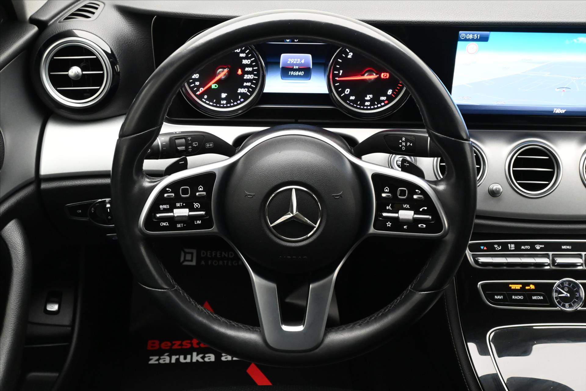 Hlavní fotografie vozu Mercedes-Benz Třídy E 2,0 220d 143 kW Avantgarde AT9 Záruka až 5 let (18)