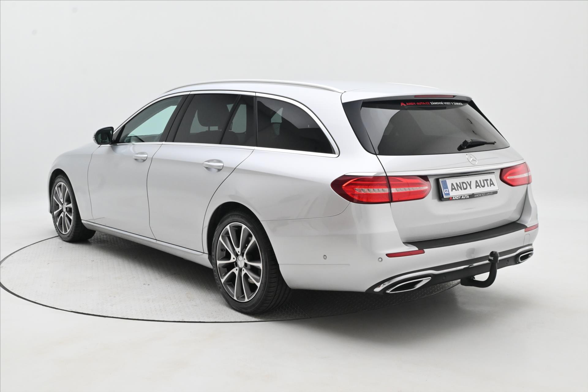 Hlavní fotografie vozu Mercedes-Benz Třídy E 2,0 220d 143 kW Avantgarde AT9 Záruka až 5 let (7)