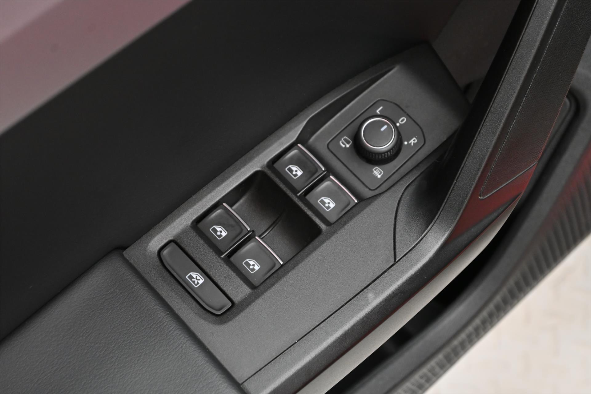 Hlavní fotografie vozu Seat Leon 1,4 FR TSI 150 kW e-Hybrid Záruka až 5 let (24)