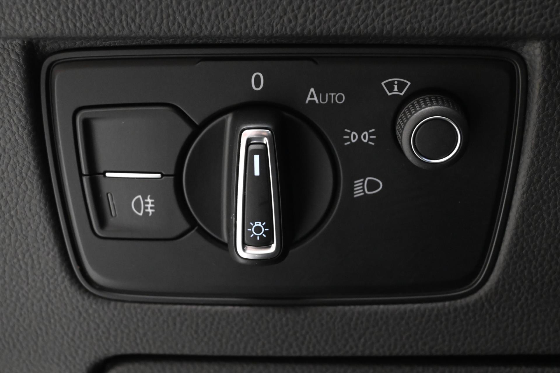 Hlavní fotografie vozu Volkswagen Passat 1,4 GTE 160 kW DSG Záruka až 5 let (30)