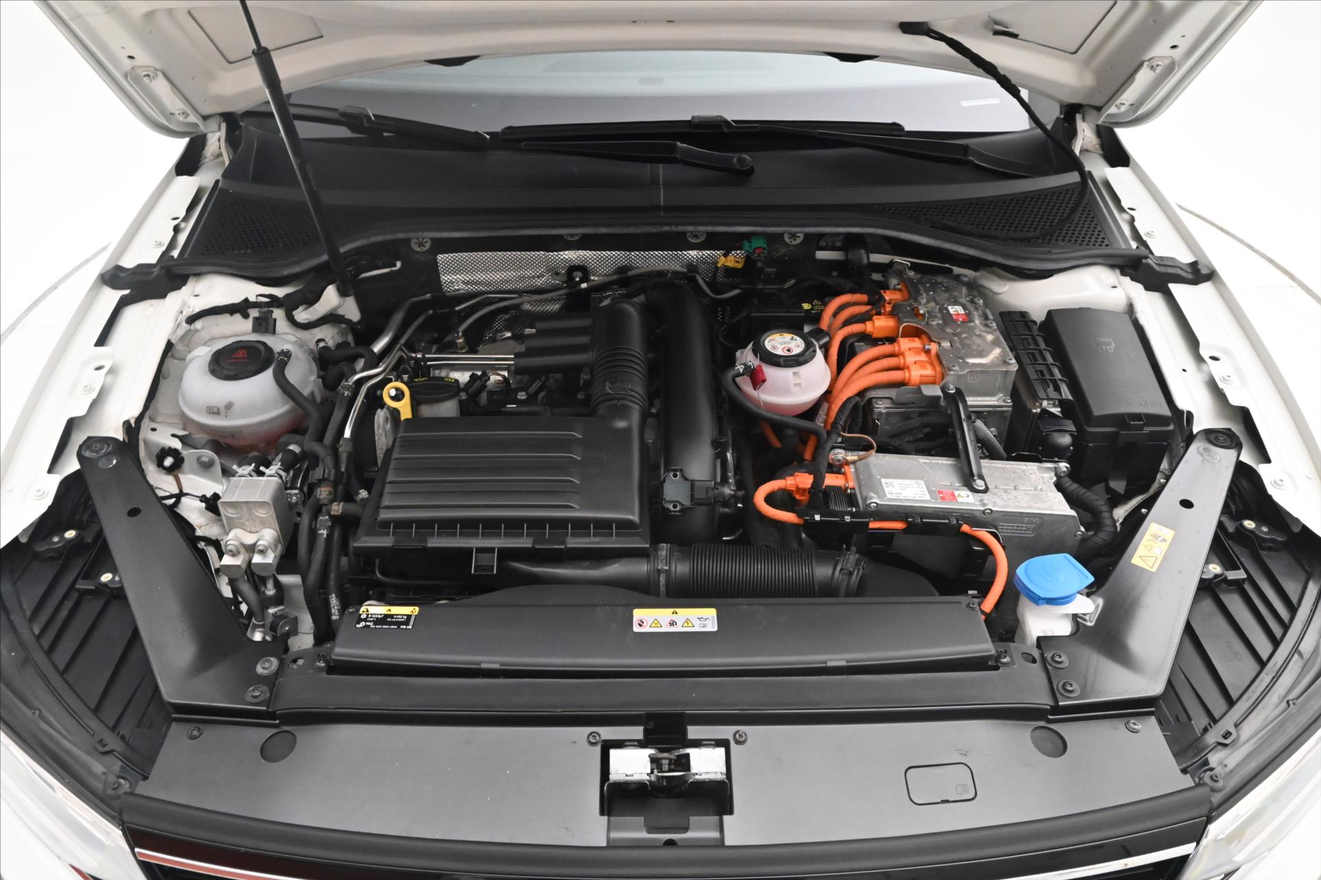 Hlavní fotografie vozu Volkswagen Passat 1,4 GTE 160 kW DSG Záruka až 5 let (9)