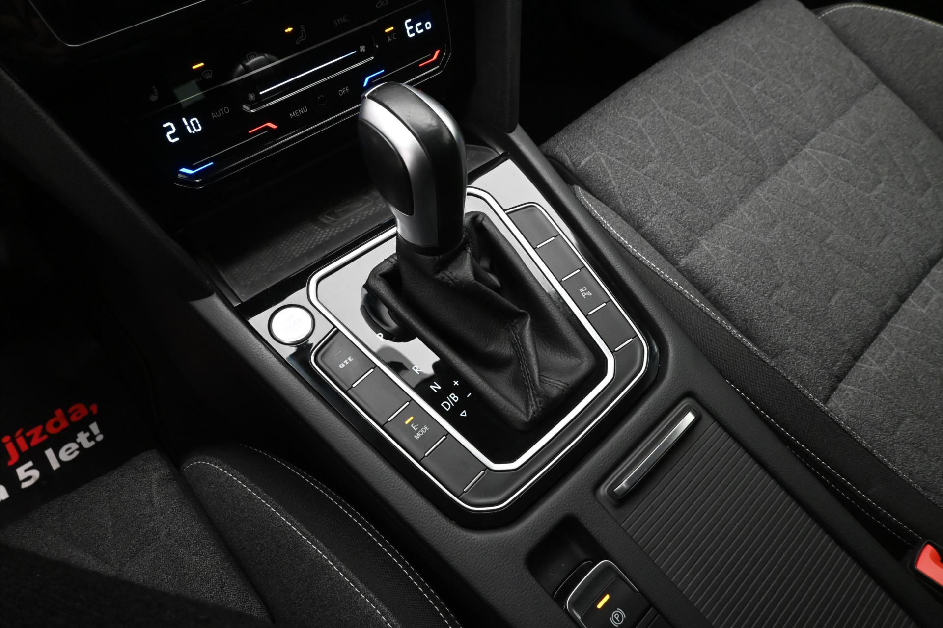 Hlavní fotografie vozu Volkswagen Passat 1,4 GTE 160 kW DSG Business Záruka až 5 let (22)