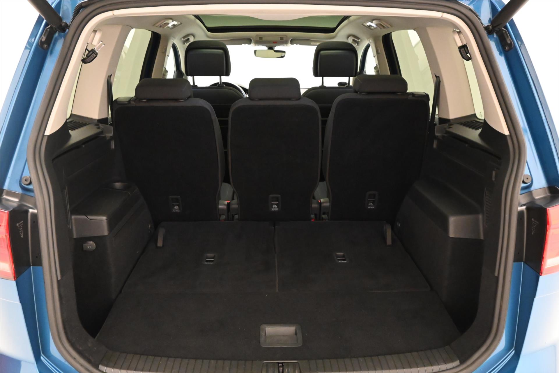 Hlavní fotografie vozu Volkswagen Touran 2,0 TDI 110 KW DSG Highline 7/Míst Záruka až 5 let (11)