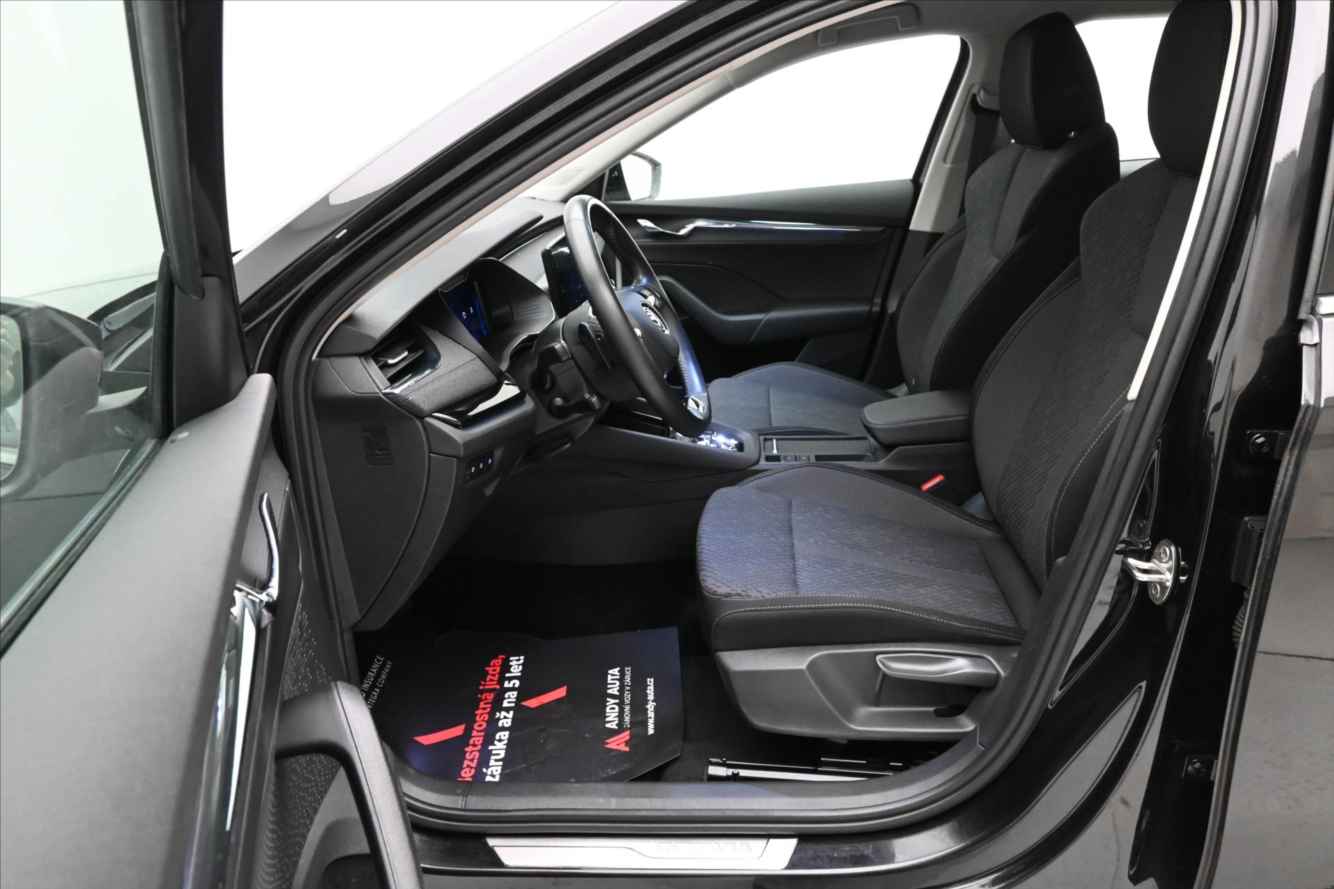 Hlavní fotografie vozu Škoda Octavia 2,0 TDI 110kW DSG Style Záruka až 5 let (13)