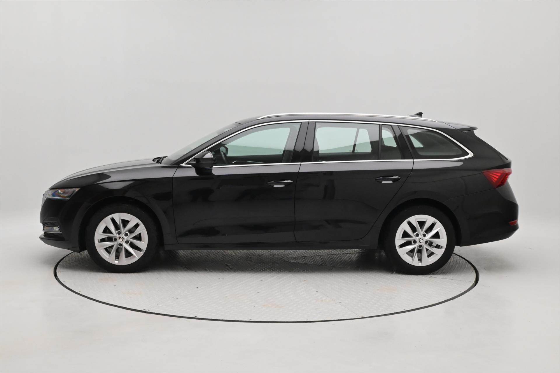 Hlavní fotografie vozu Škoda Octavia 2,0 TDI 110kW DSG Style Záruka až 5 let (8)