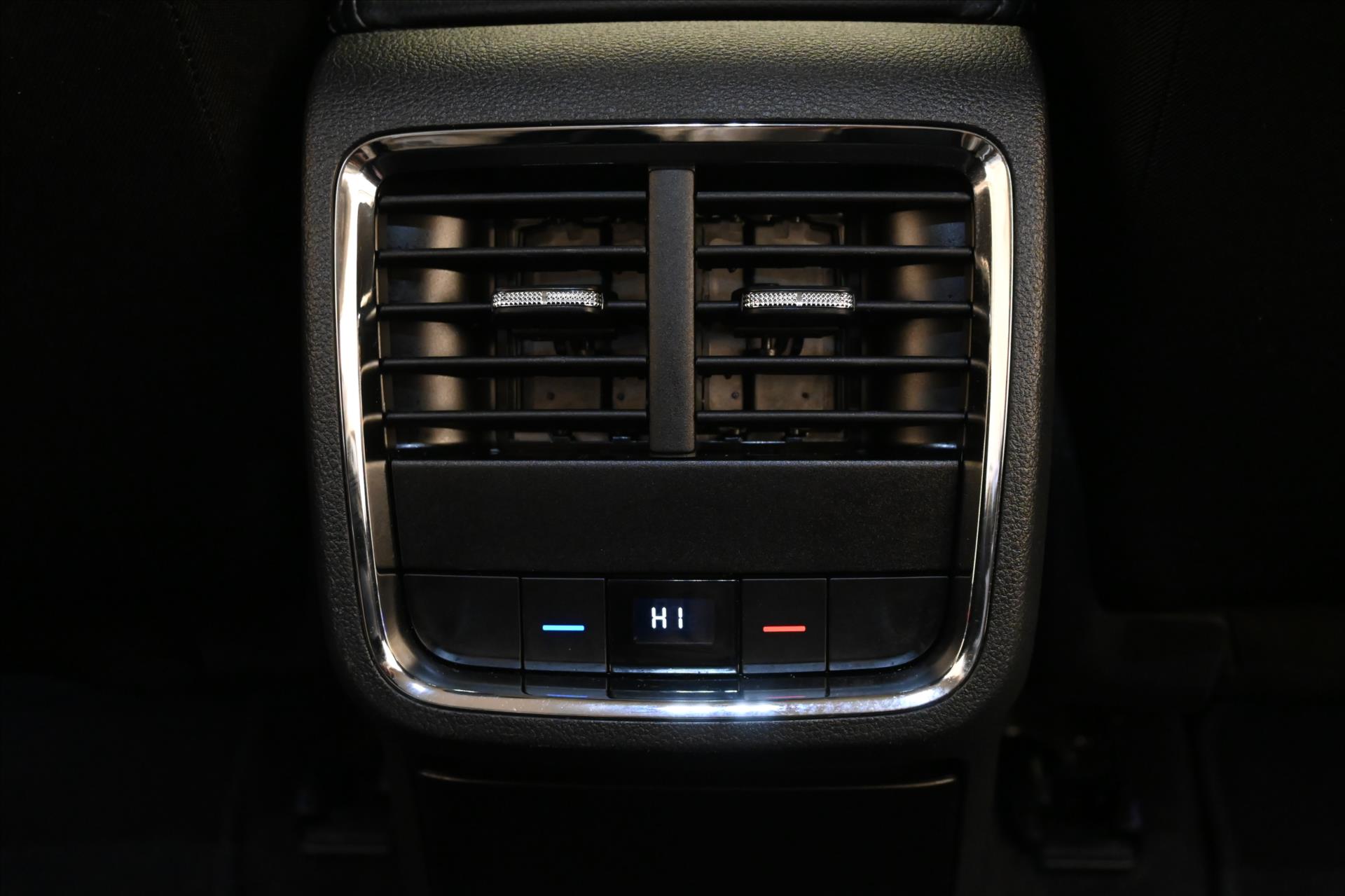 Hlavní fotografie vozu Škoda Octavia 2,0 TDI 110 kW DSG Style Záruka až 5 let (22)