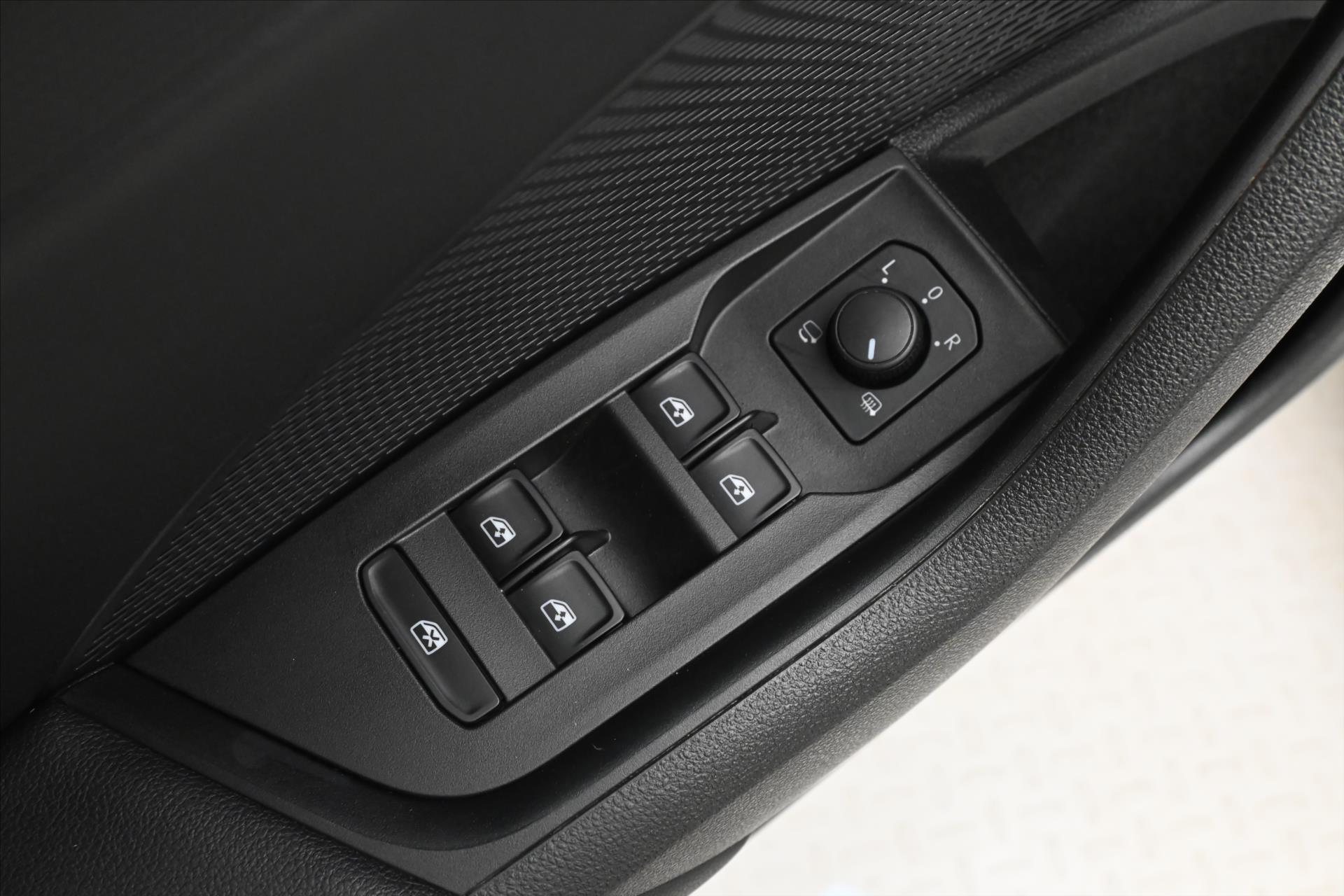 Hlavní fotografie vozu Škoda Octavia 2,0 TDI 110 kW DSG Style Záruka až 5 let (26)