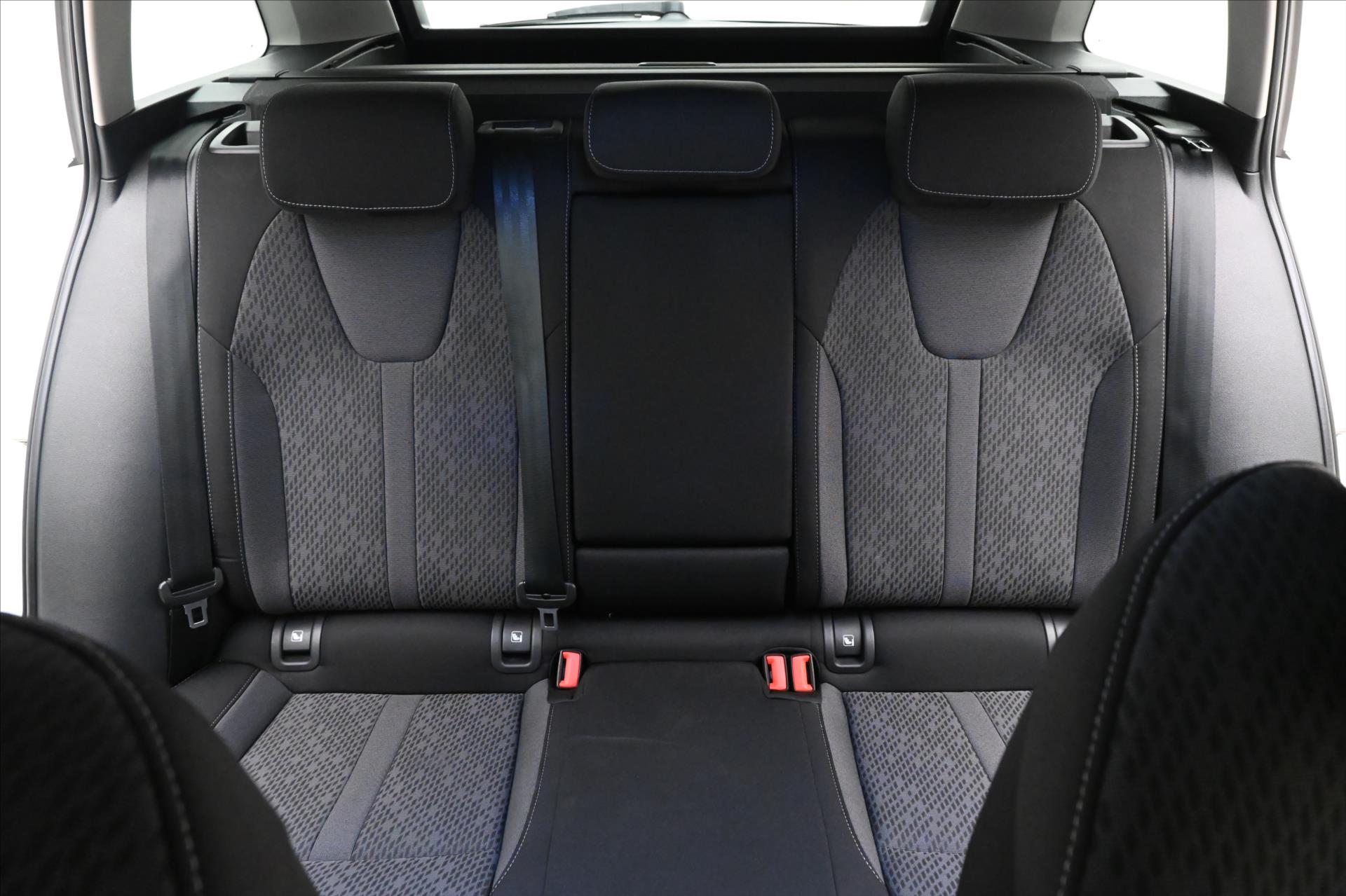 Hlavní fotografie vozu Škoda Octavia 2,0 TDI 110 kW DSG Style Záruka až 5 let (28)