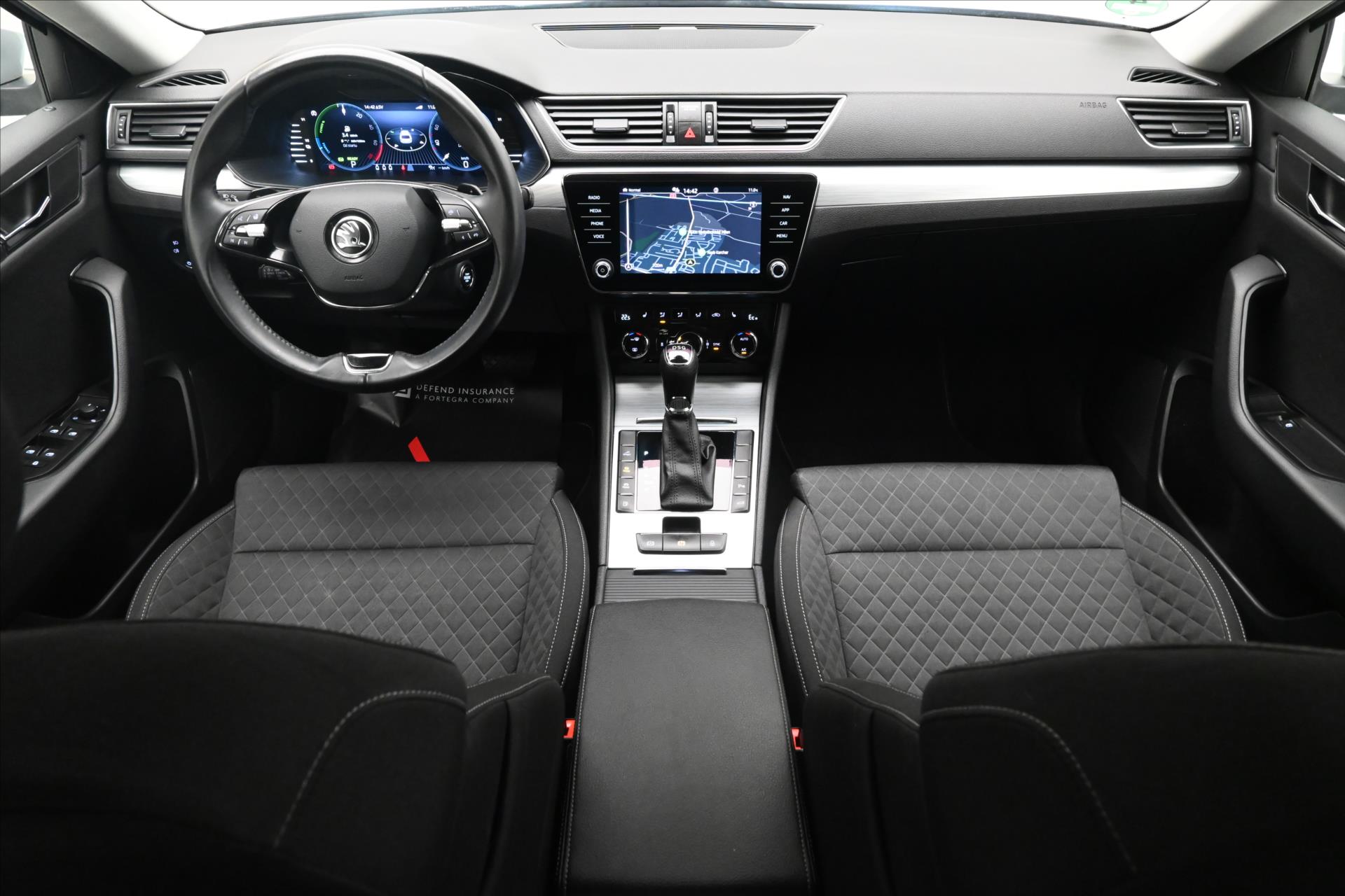 Hlavní fotografie vozu Škoda Superb 1,4 TSI iV 160KW DSG Ambition Záruka až 5 let (15)