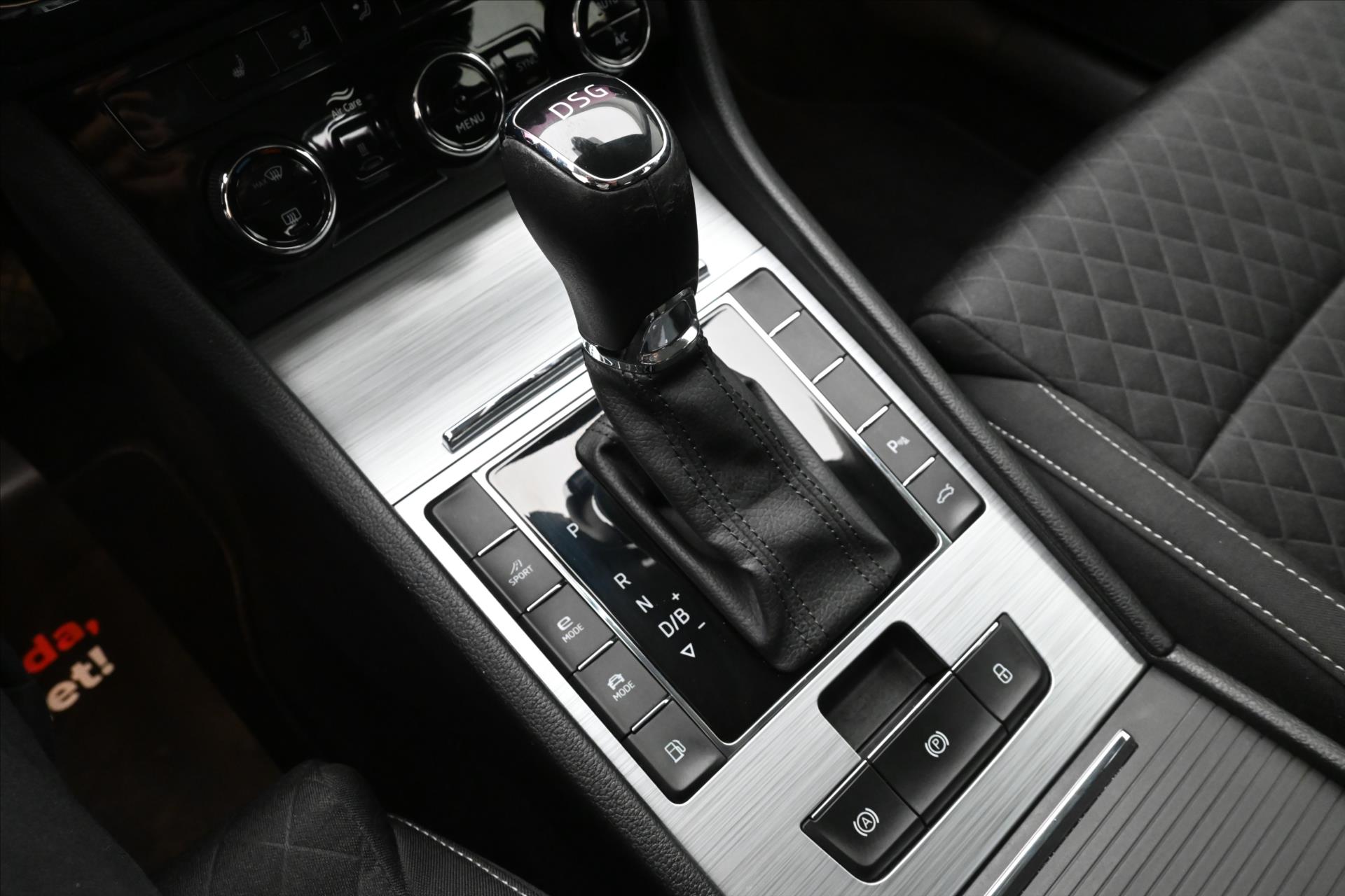 Hlavní fotografie vozu Škoda Superb 1,4 TSI iV 160KW DSG Ambition Záruka až 5 let (22)