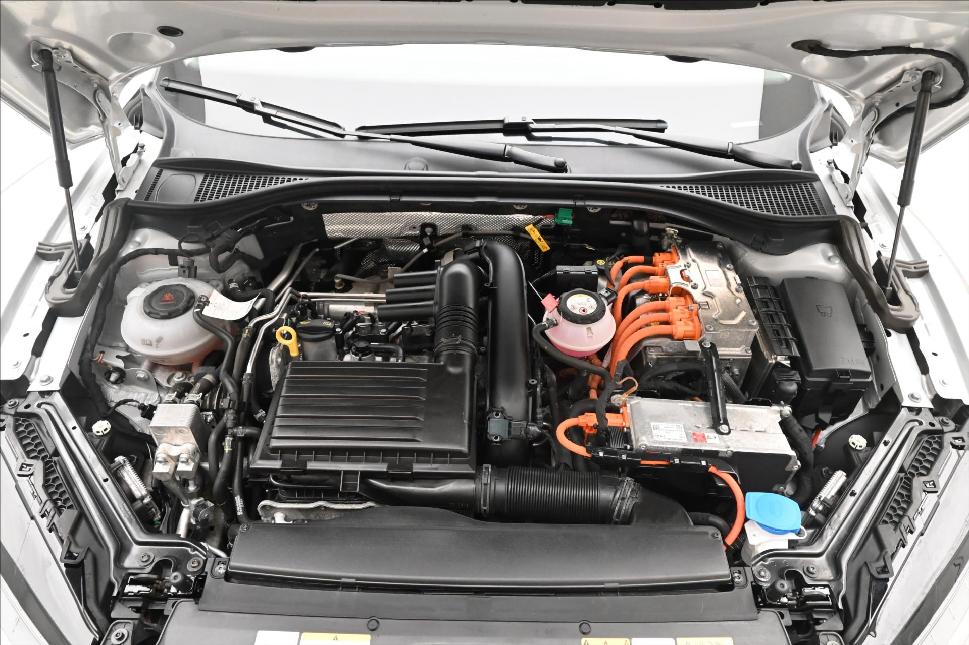 Hlavní fotografie vozu Škoda Superb 1,4 TSI iV 160KW DSG Ambition Záruka až 5 let (9)