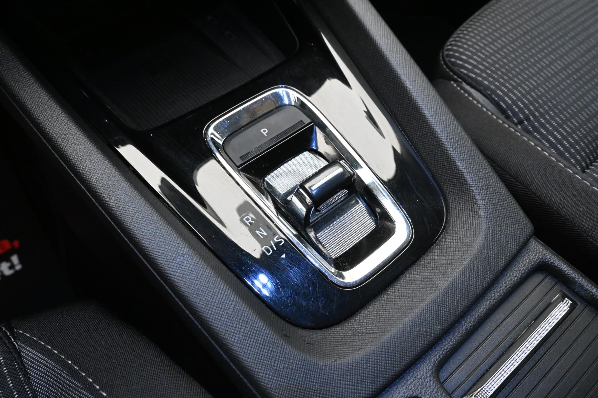 Hlavní fotografie vozu Škoda Octavia 2,0 TDI 110 kW DSG Business Záruka až 5 let (22)
