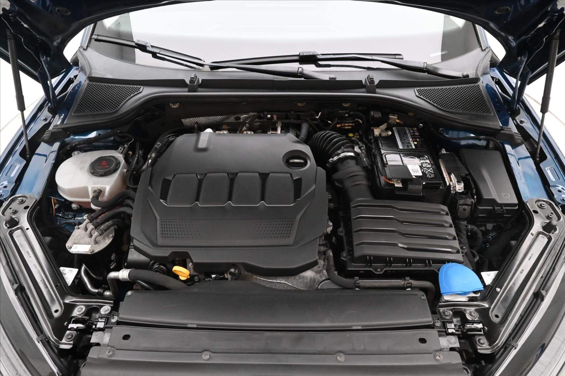 Hlavní fotografie vozu Škoda Octavia 2,0 TDI 110 kW DSG Business Záruka až 5 let (9)