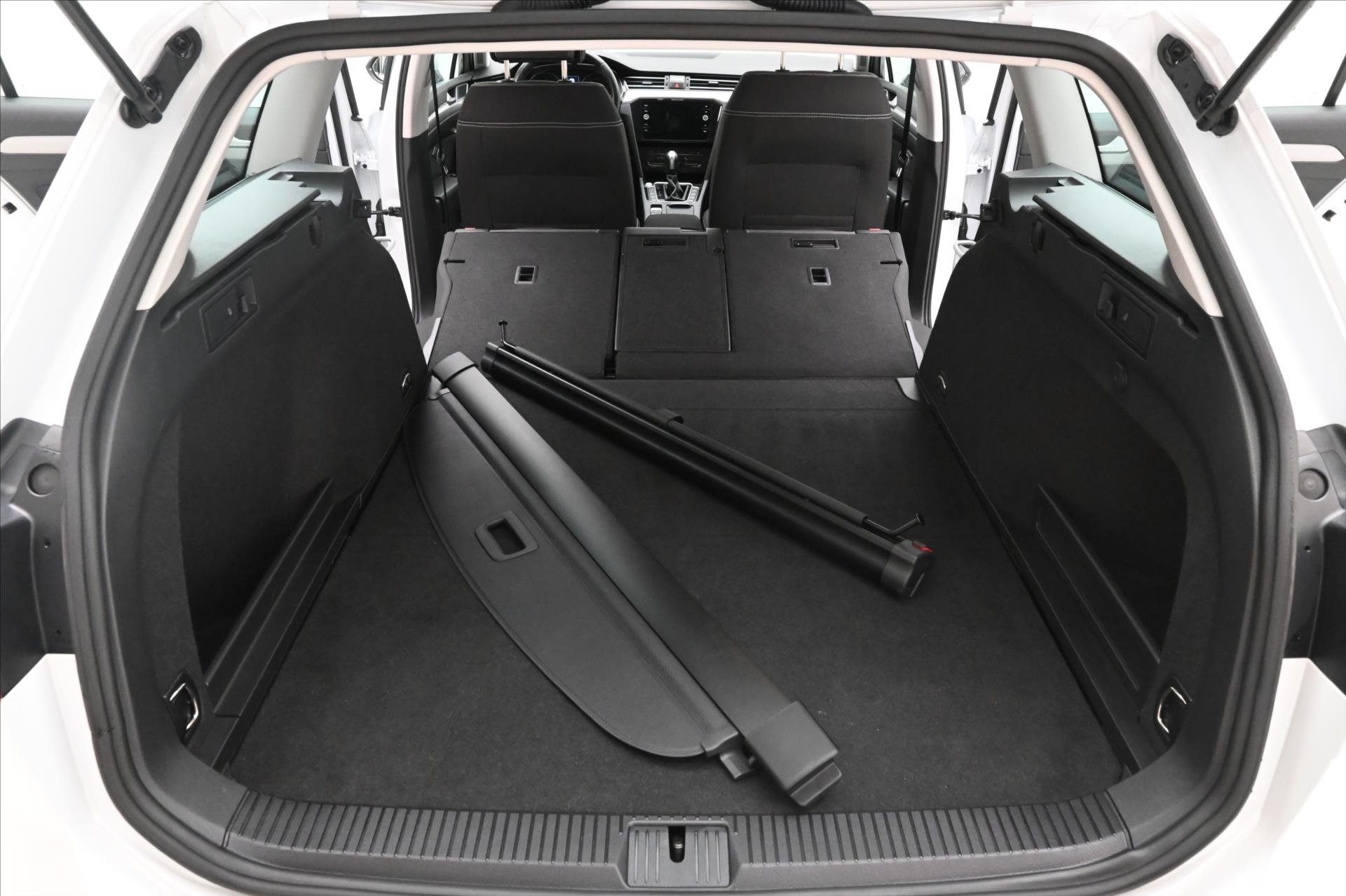 Hlavní fotografie vozu Volkswagen Passat 2,0 TDI 110 kW DSG Business Záruka až 5 let (11)
