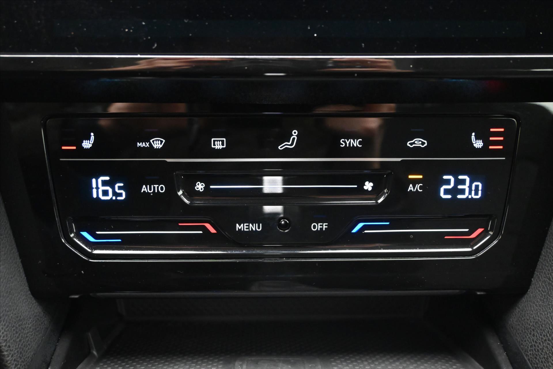 Hlavní fotografie vozu Volkswagen Passat 2,0 TDI 110 kW DSG Business Záruka až 5 let (21)