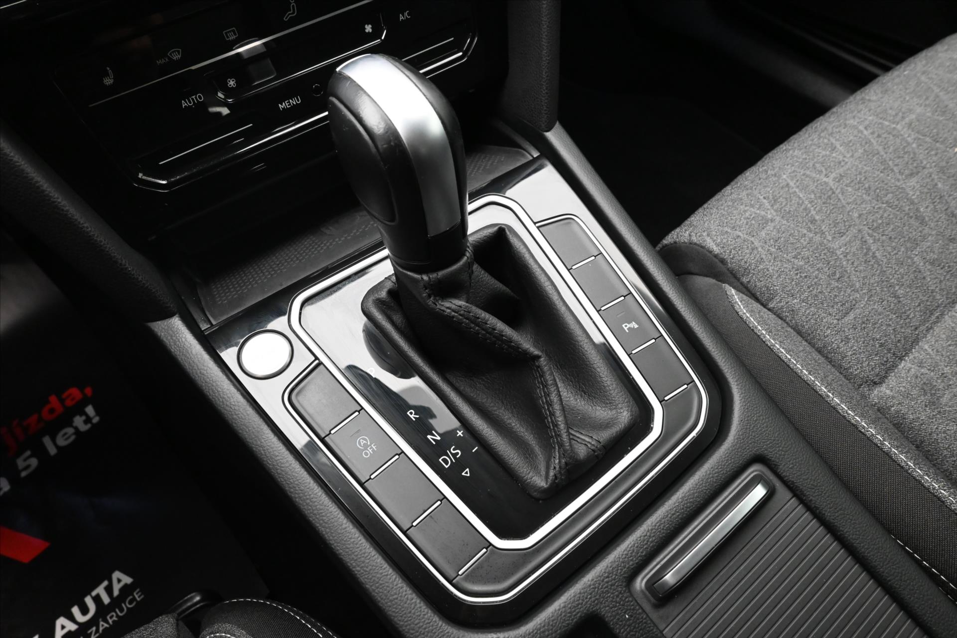 Hlavní fotografie vozu Volkswagen Passat 2,0 TDI 110 kW DSG Business Záruka až 5 let (23)