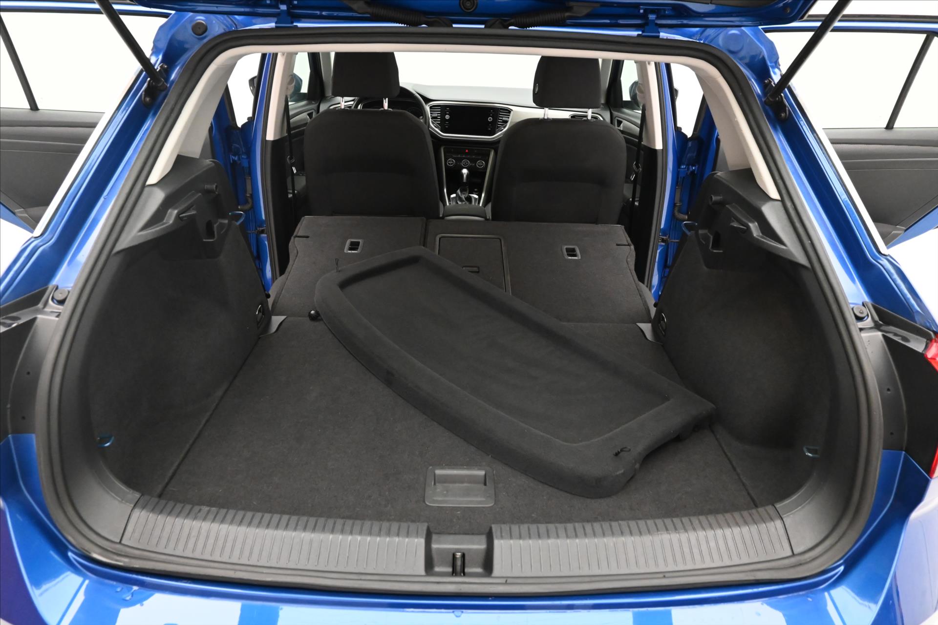 Hlavní fotografie vozu Volkswagen T-Roc 1,5 TSI 110 kW DSG Navi Záruka až 5 let (11)