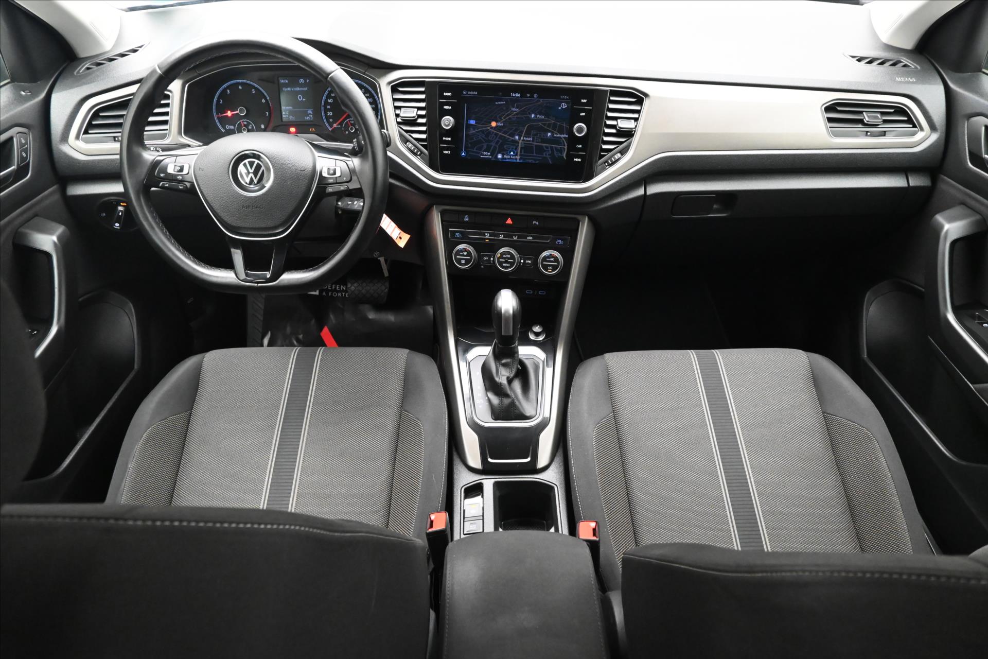 Hlavní fotografie vozu Volkswagen T-Roc 1,5 TSI 110 kW DSG Navi Záruka až 5 let (15)
