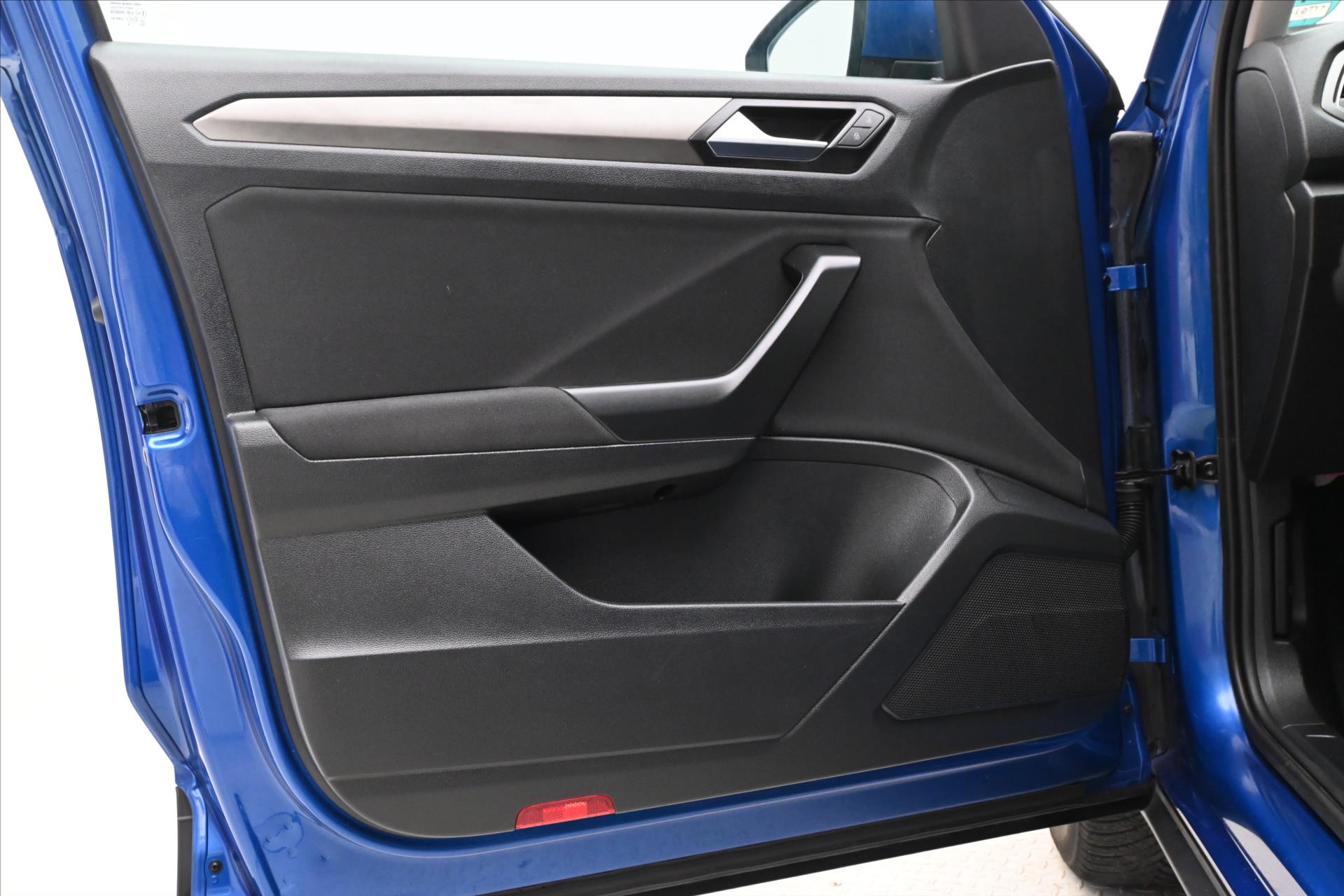 Hlavní fotografie vozu Volkswagen T-Roc 1,5 TSI 110 kW DSG Navi Záruka až 5 let (24)