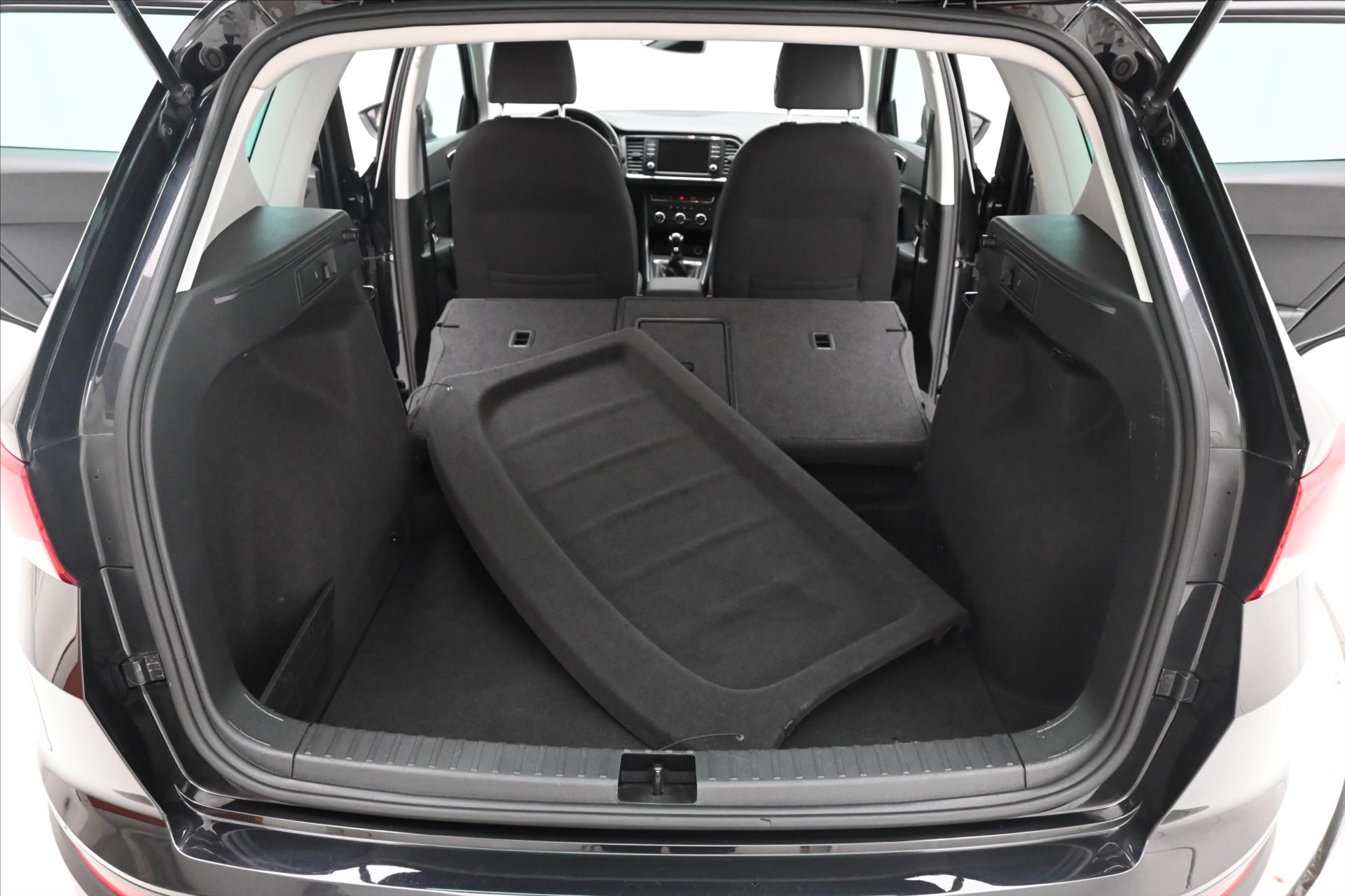 Hlavní fotografie vozu Seat Ateca 1,6 TDi 85kW ALCANTARA LED Záruka až 5 let (11)