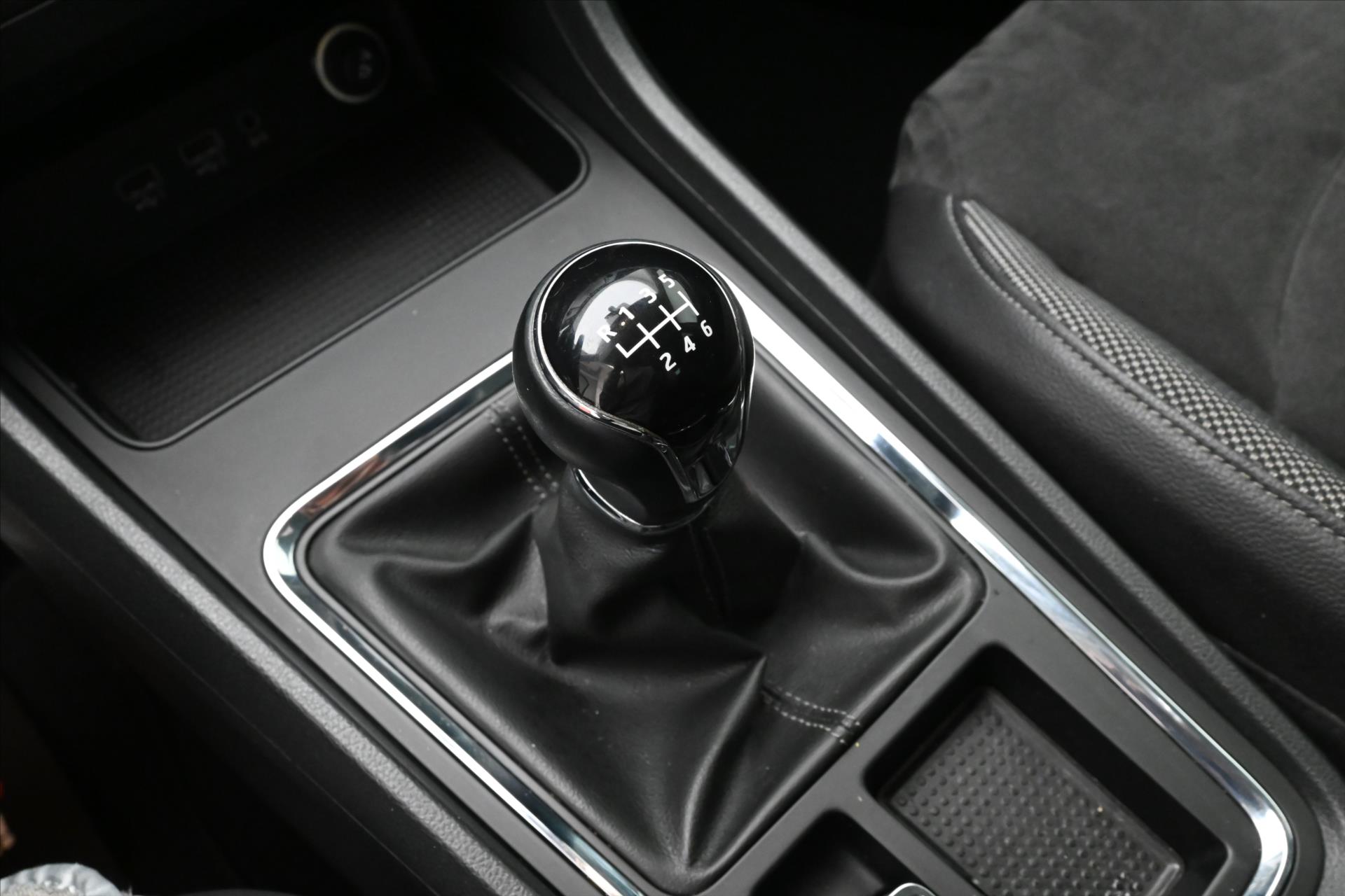 Hlavní fotografie vozu Seat Ateca 1,6 TDi 85kW ALCANTARA LED Záruka až 5 let (22)