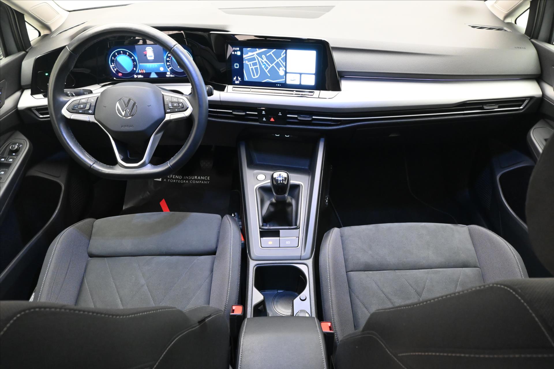 Hlavní fotografie vozu Volkswagen Golf 1,5 TSI 96 kW Life Business Záruka až 5 let (15)