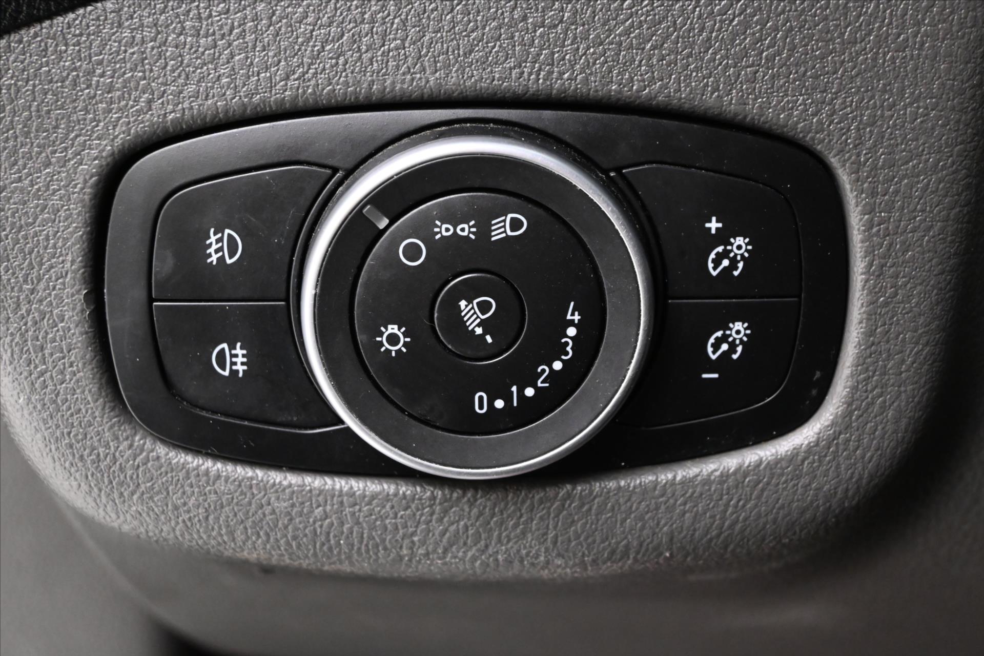 Hlavní fotografie vozu Ford Transit Connect 1,5 TDCI 76 kW Ecoblue Záruka až 5 let (26)